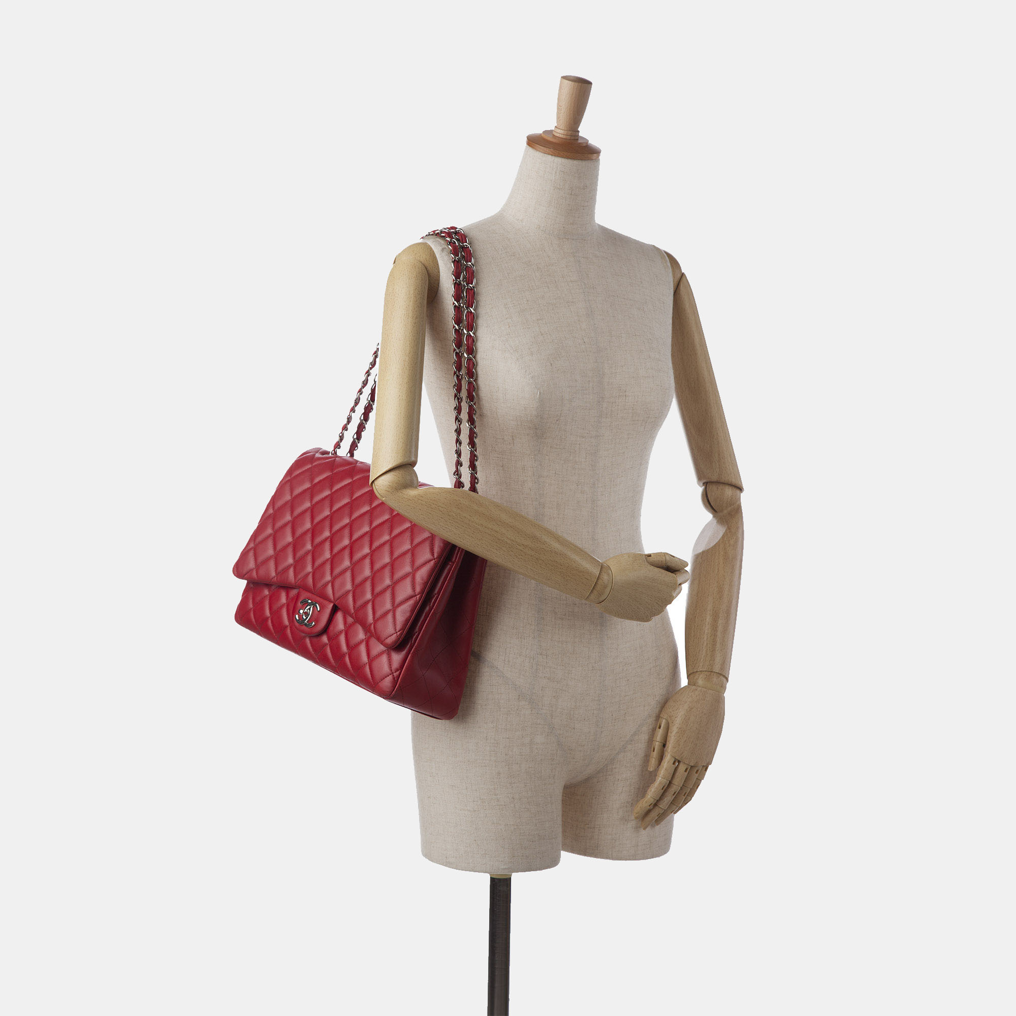 

Chanel Maxi Classic Lambskin Double Flap, Red