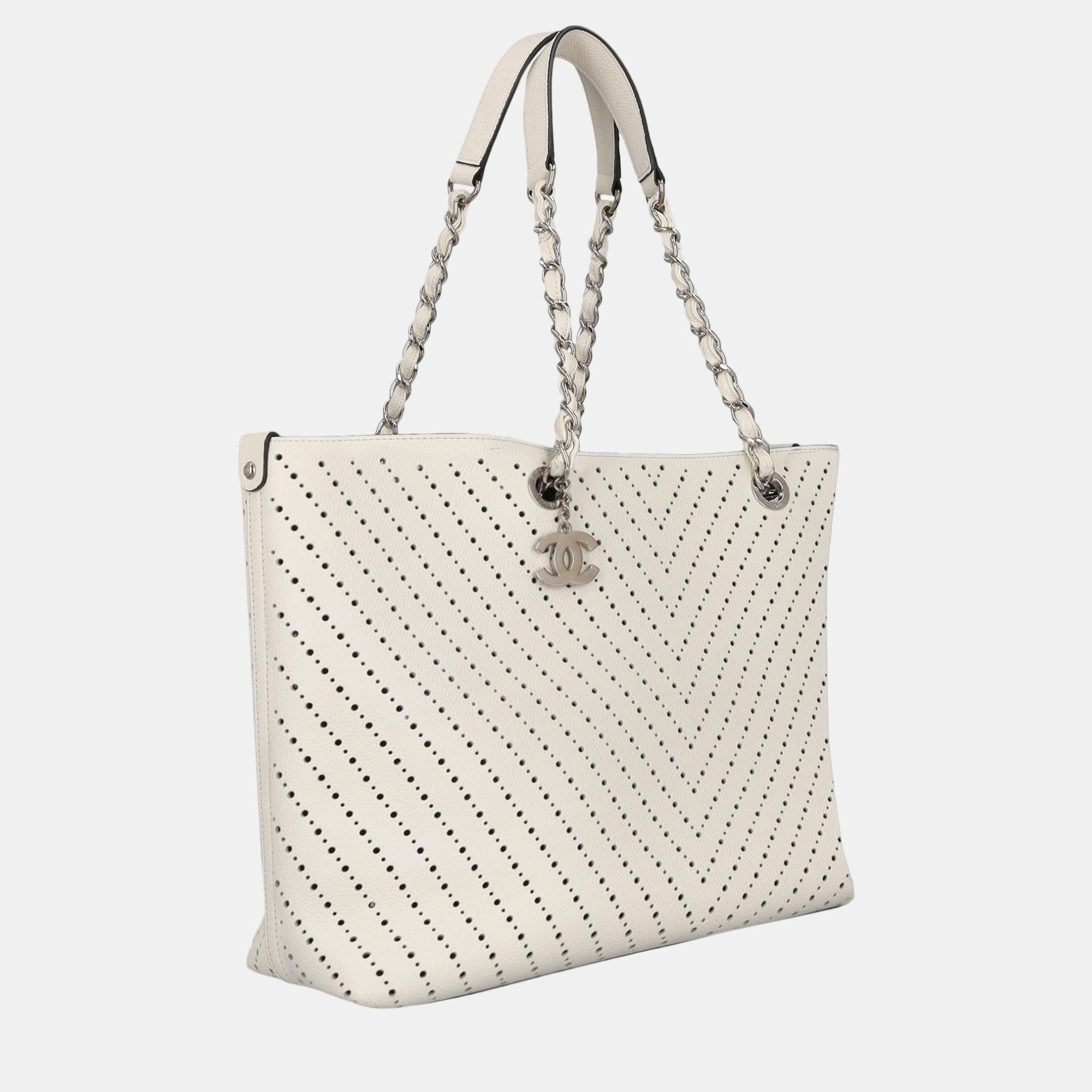 

Chanel Women's Leather Tote Bag - White