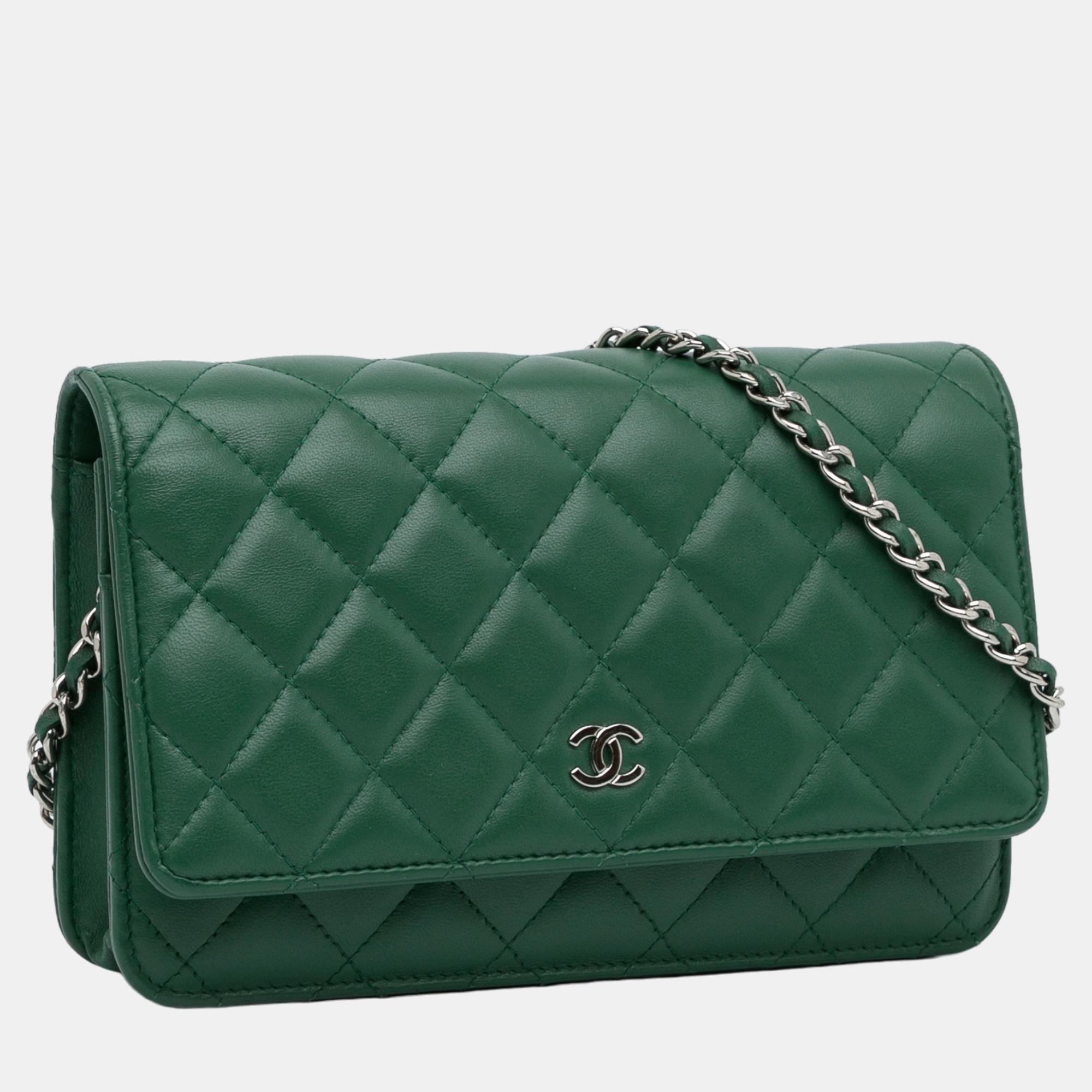 

Chanel Green Lambskin CC Wallet On Chain