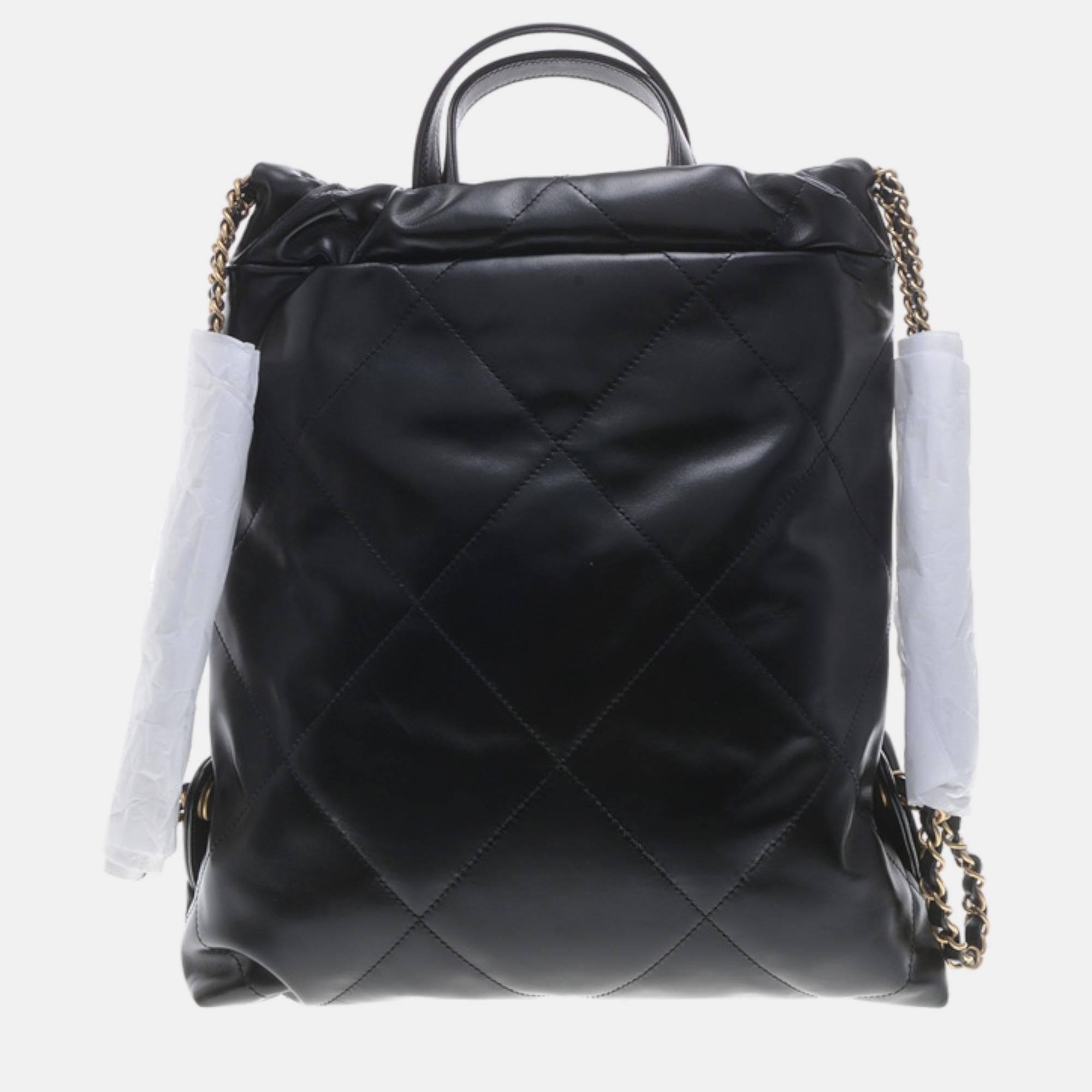 

Chanel 22 Backpack Small, Black