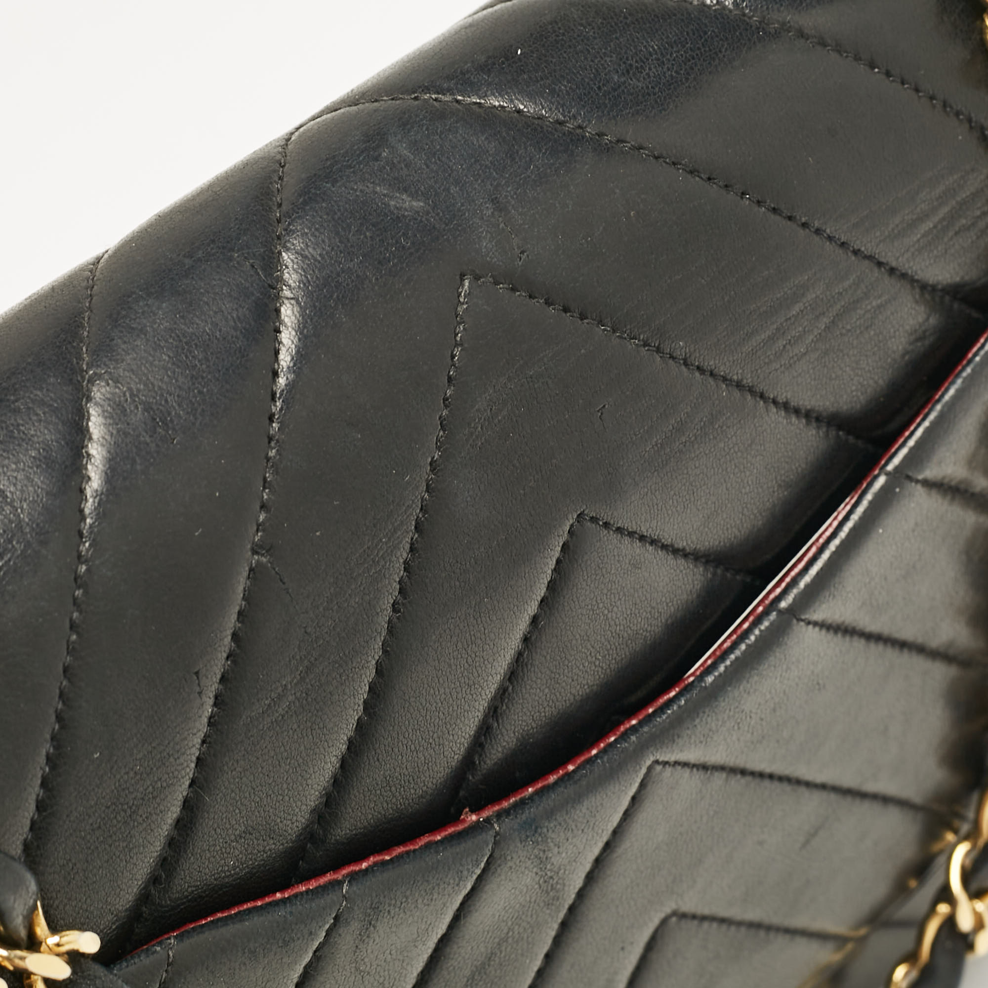 Chanel Black Chevron Leather Medium Classic Double Flap Bag 