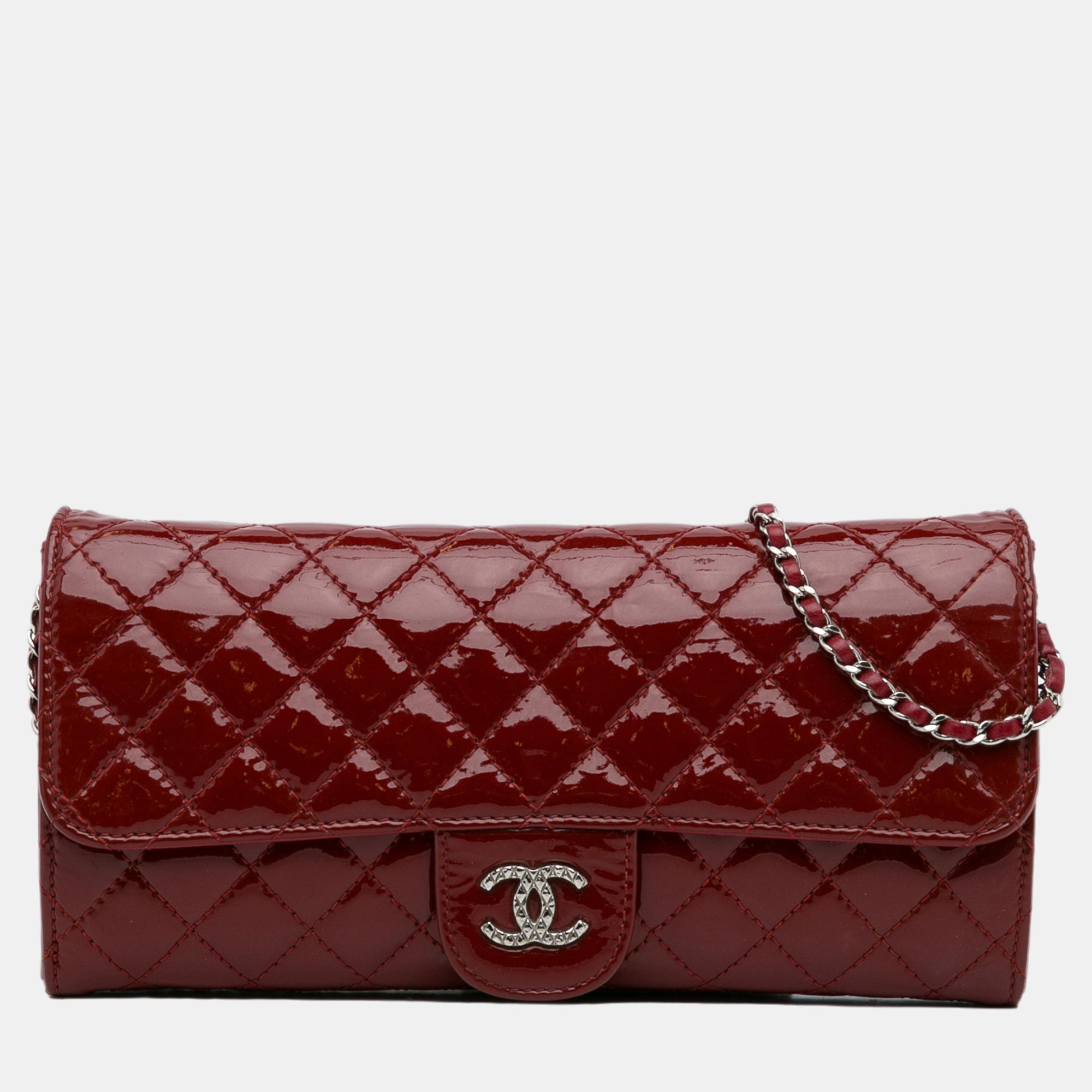Pre-owned Chanel Red Cc Patent Wallet On Chain