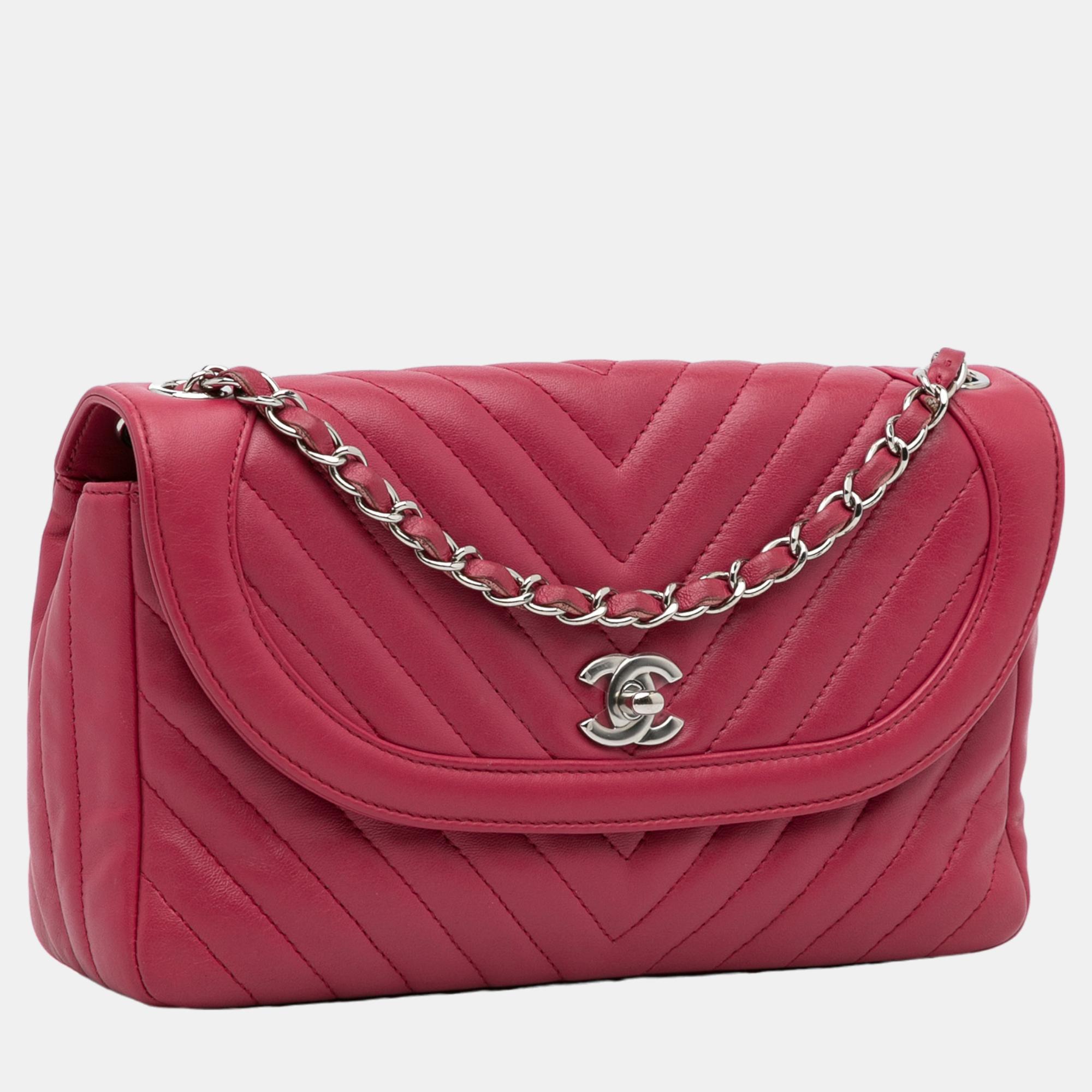 

Chanel Pink Medium Chevron Single Flap
