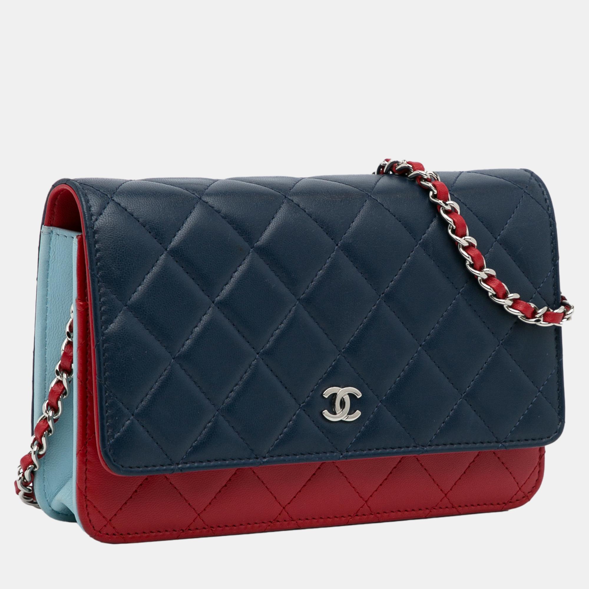 

Chanel Tricolor CC Wallet on Chain, Multicolor