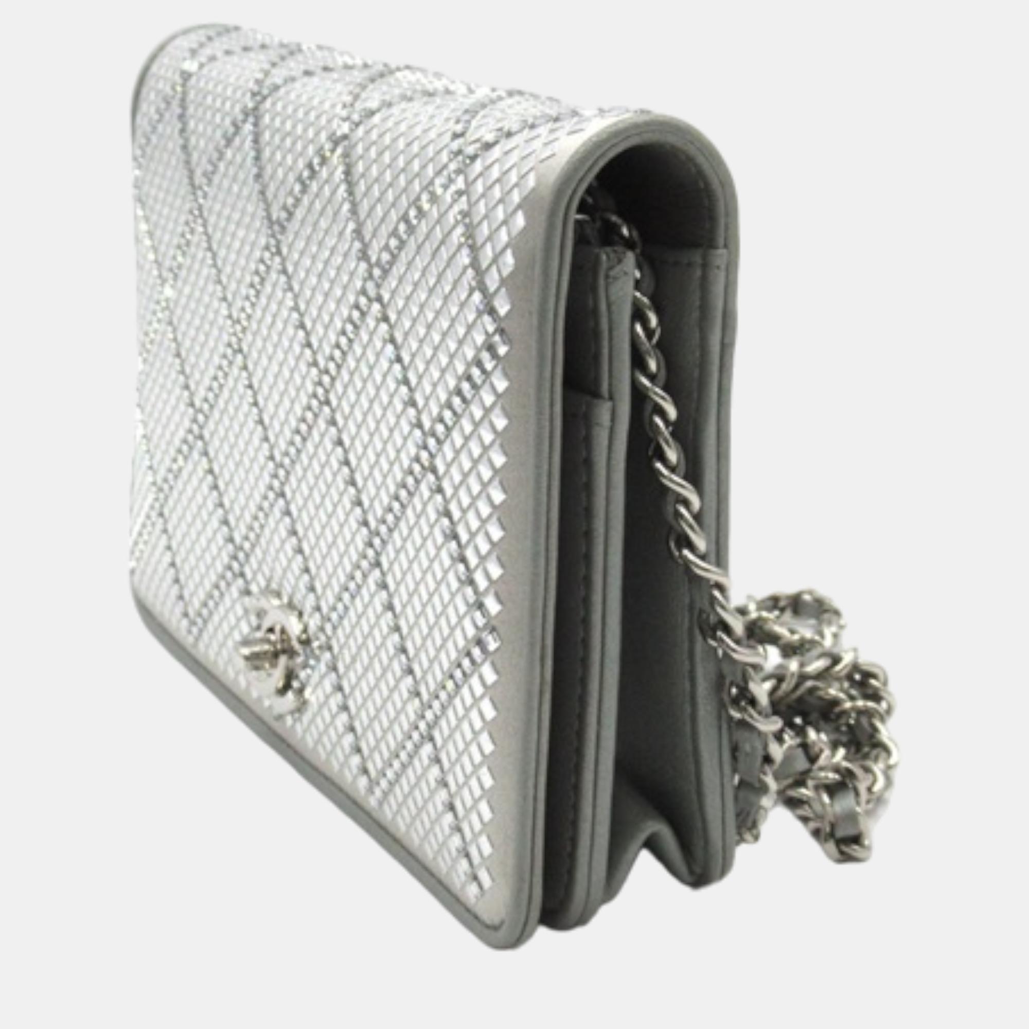

Chanel Silver Leather Studded Matelasse Wallet on Chain Crossbody Bag