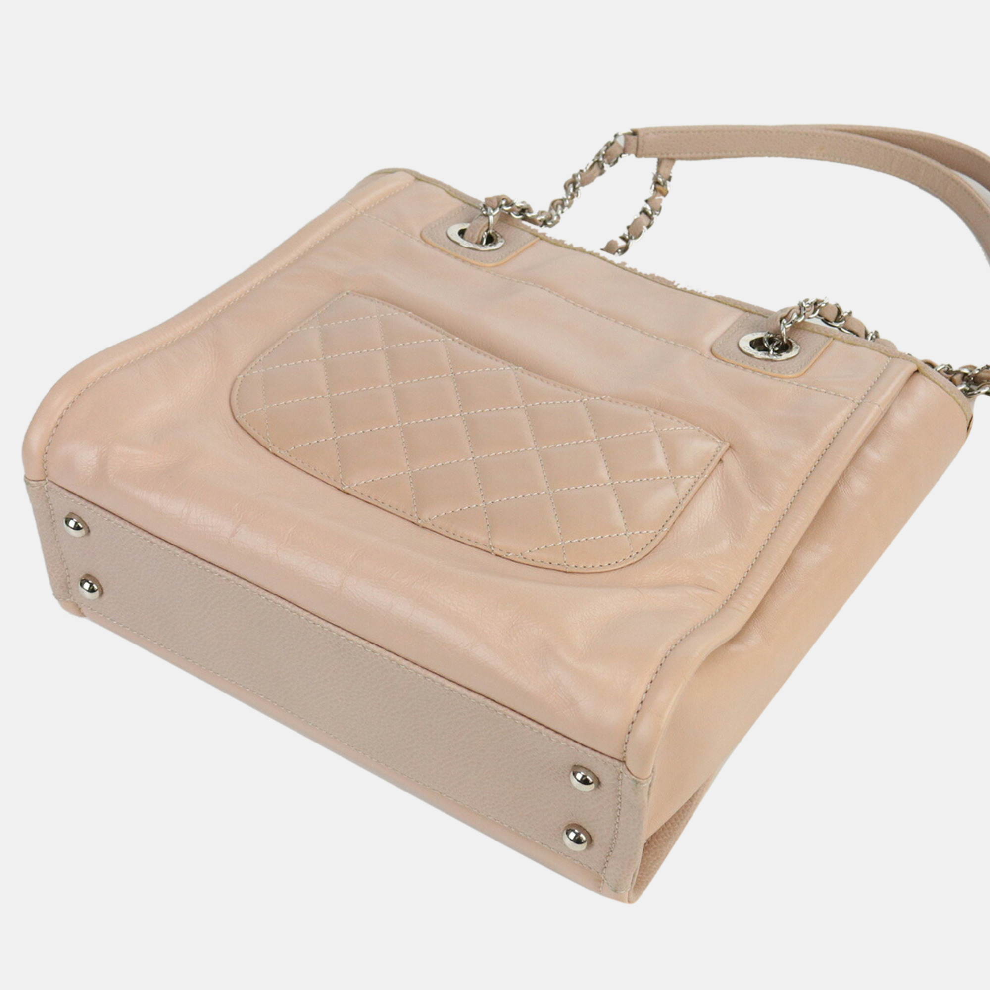 

CHANEL Pink Leather Deauville Chain Tote