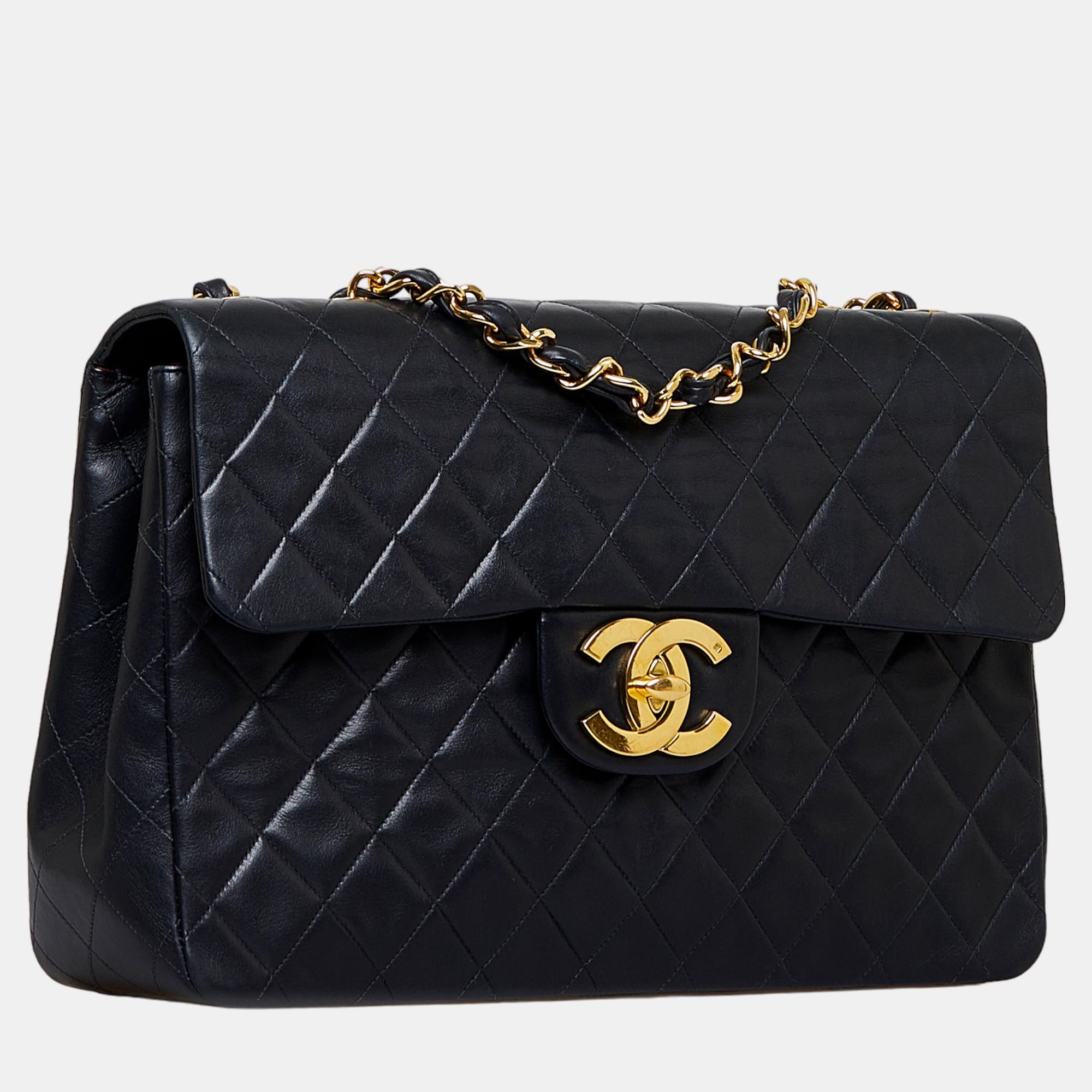 

Chanel Black Jumbo  Classic Lambskin Maxi Single Flap