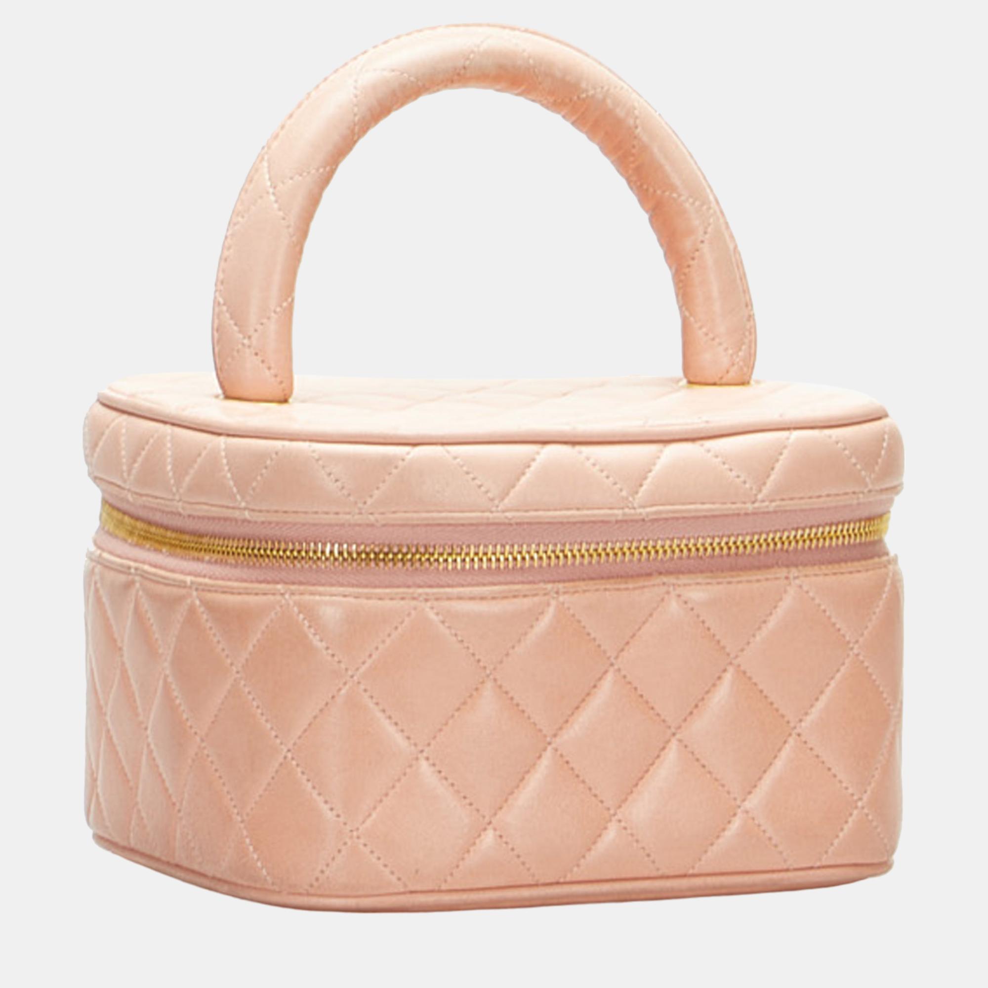 

Chanel Pink CC Matelasse Vanity Bag