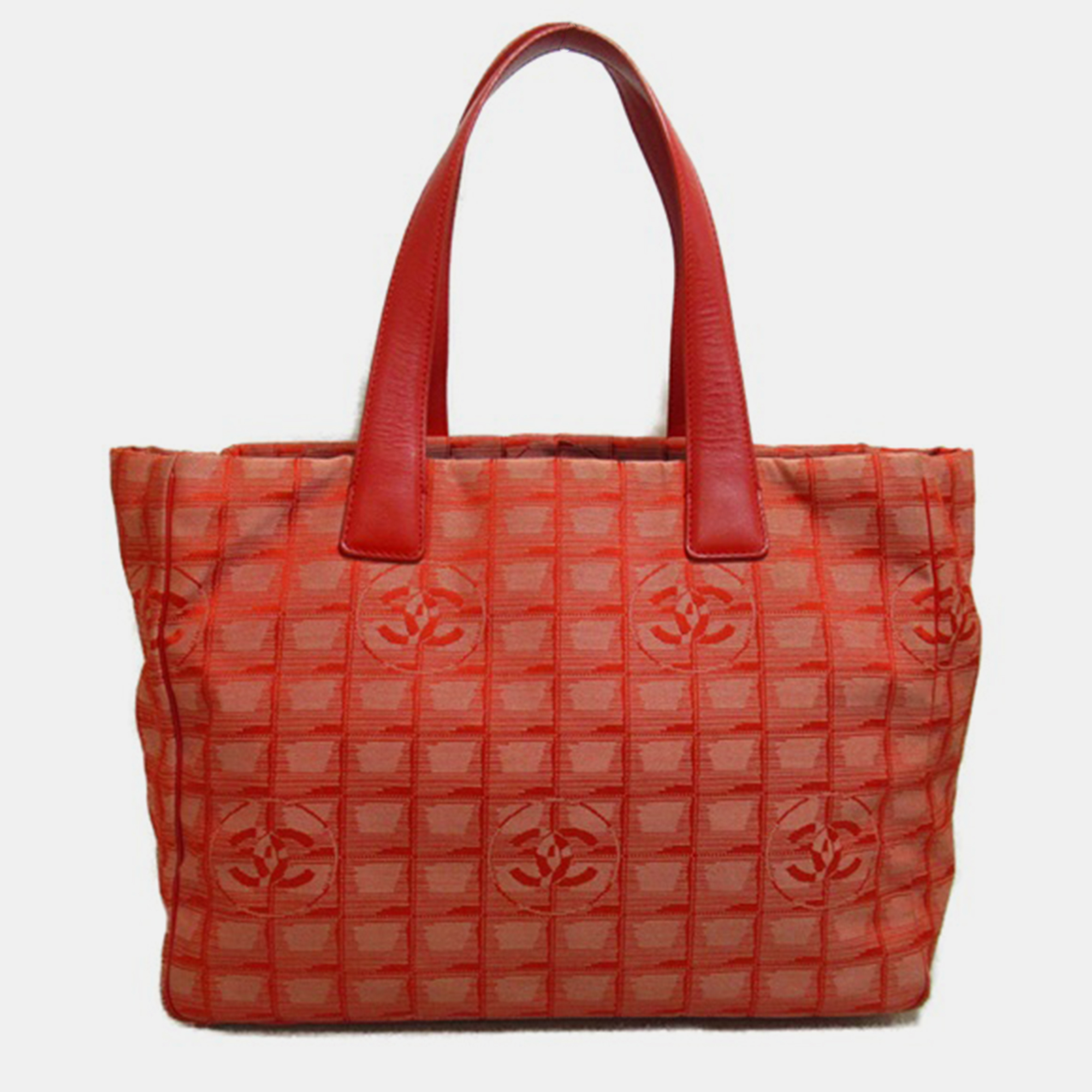 

Chanel Red Nylon Travel Line Tote Bag
