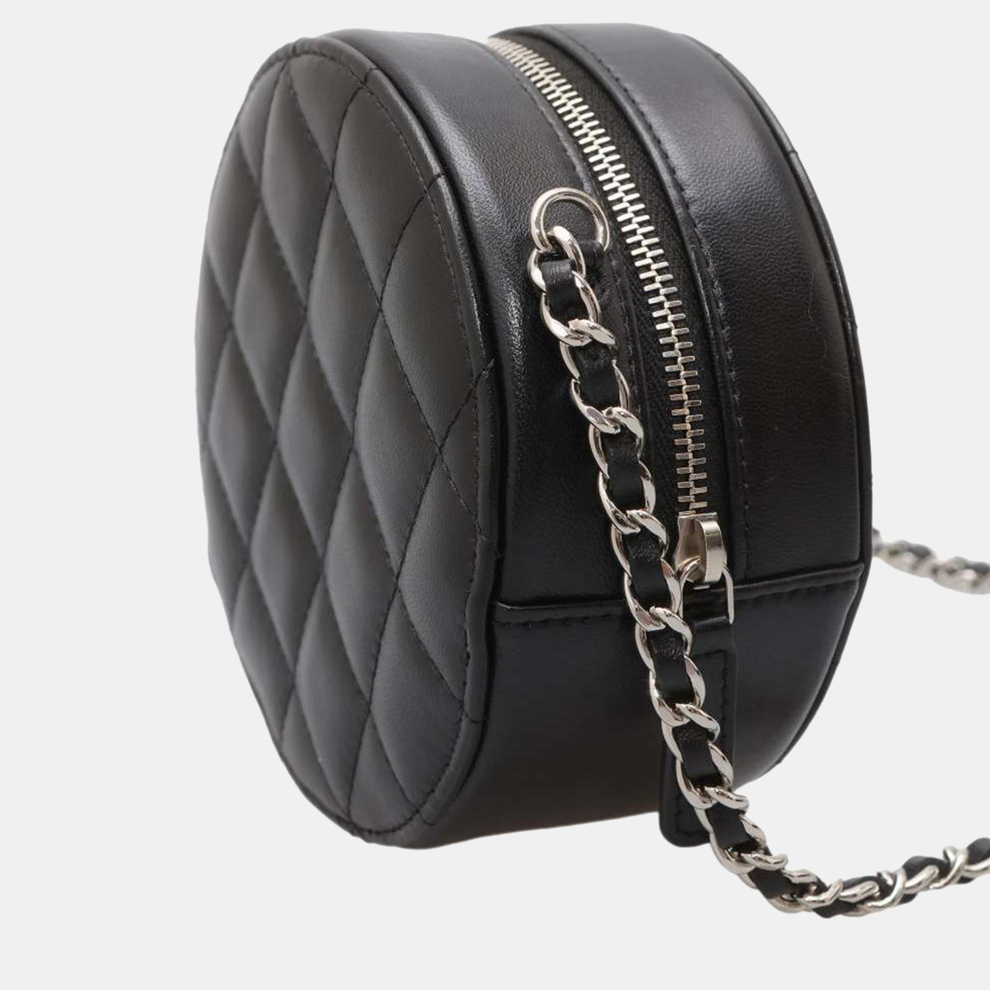 Round clutch with hot sale chain chanel