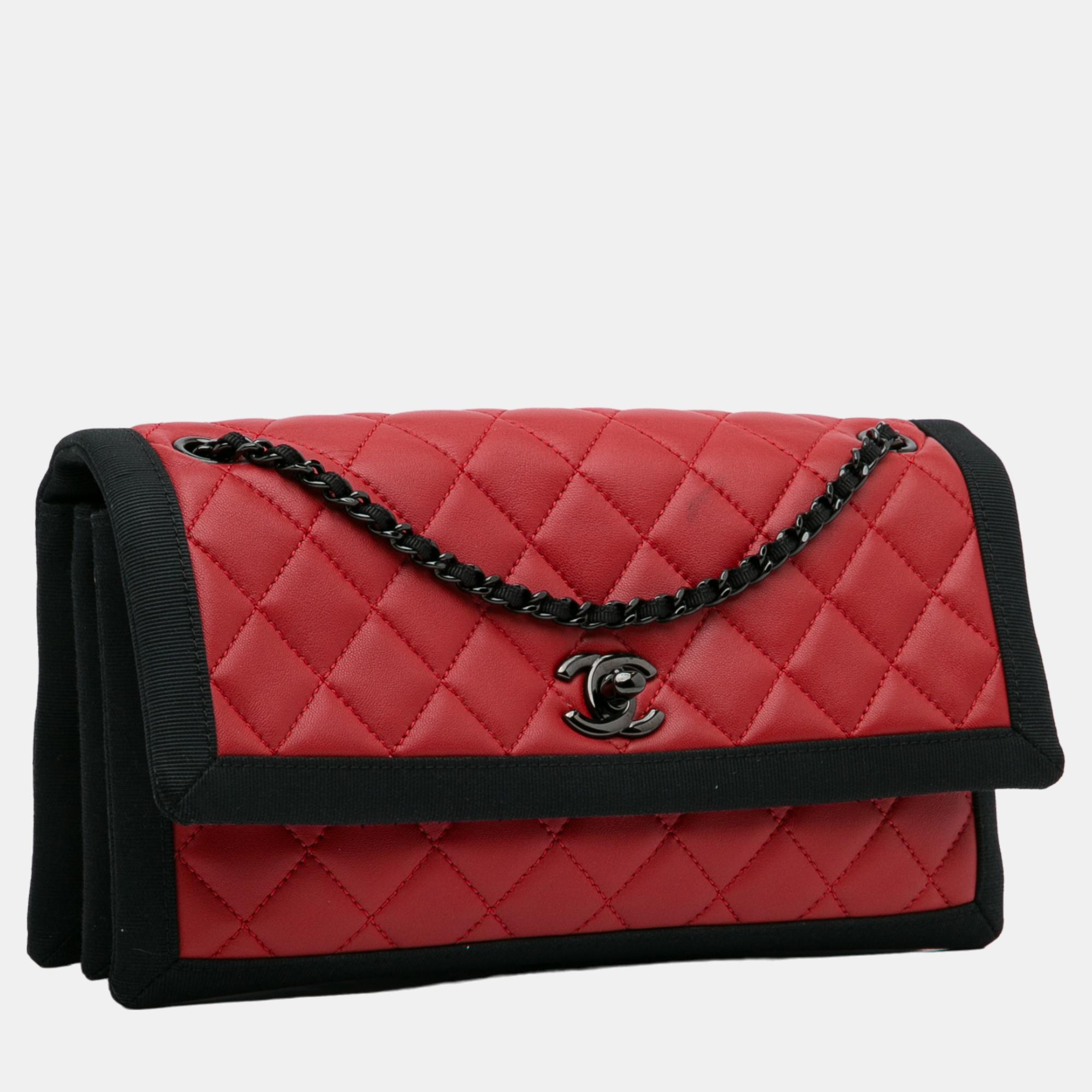 

Chanel Black/Red CC Grossgrain trim Lambskin Flap Shoulder Bag