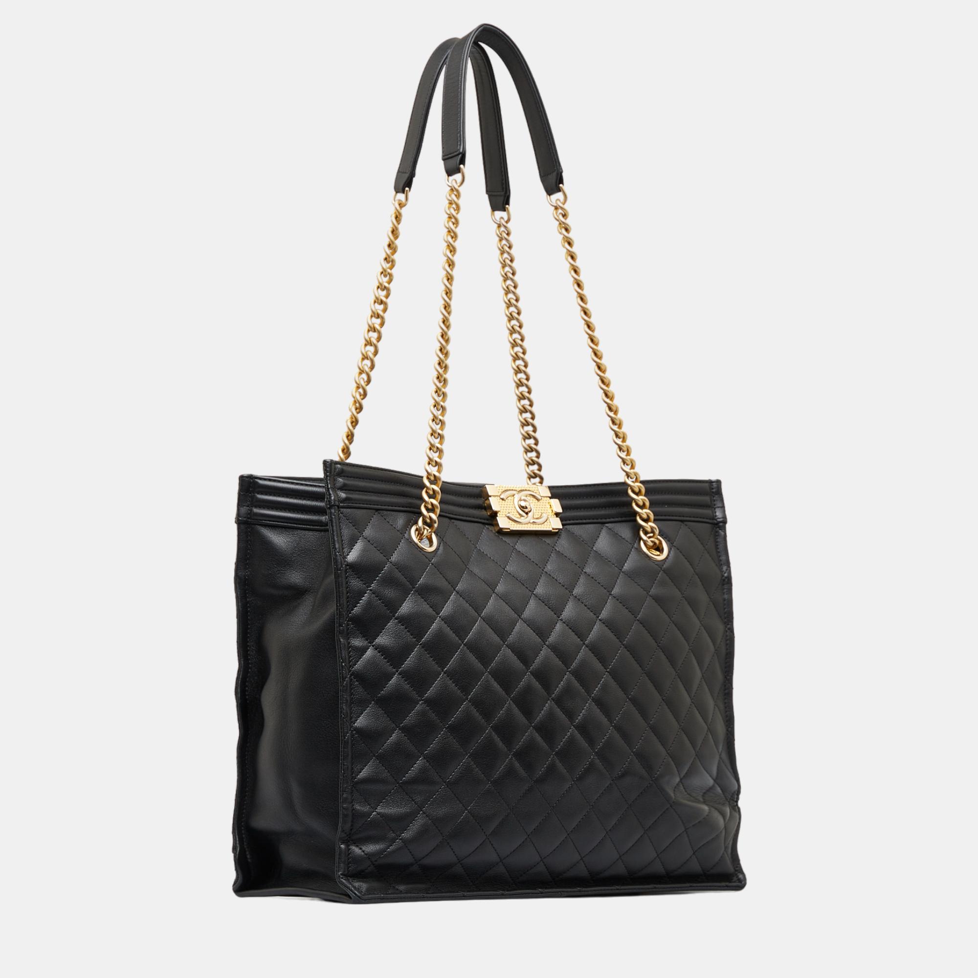 

Chanel Black Quilted Boy Shopper Tote