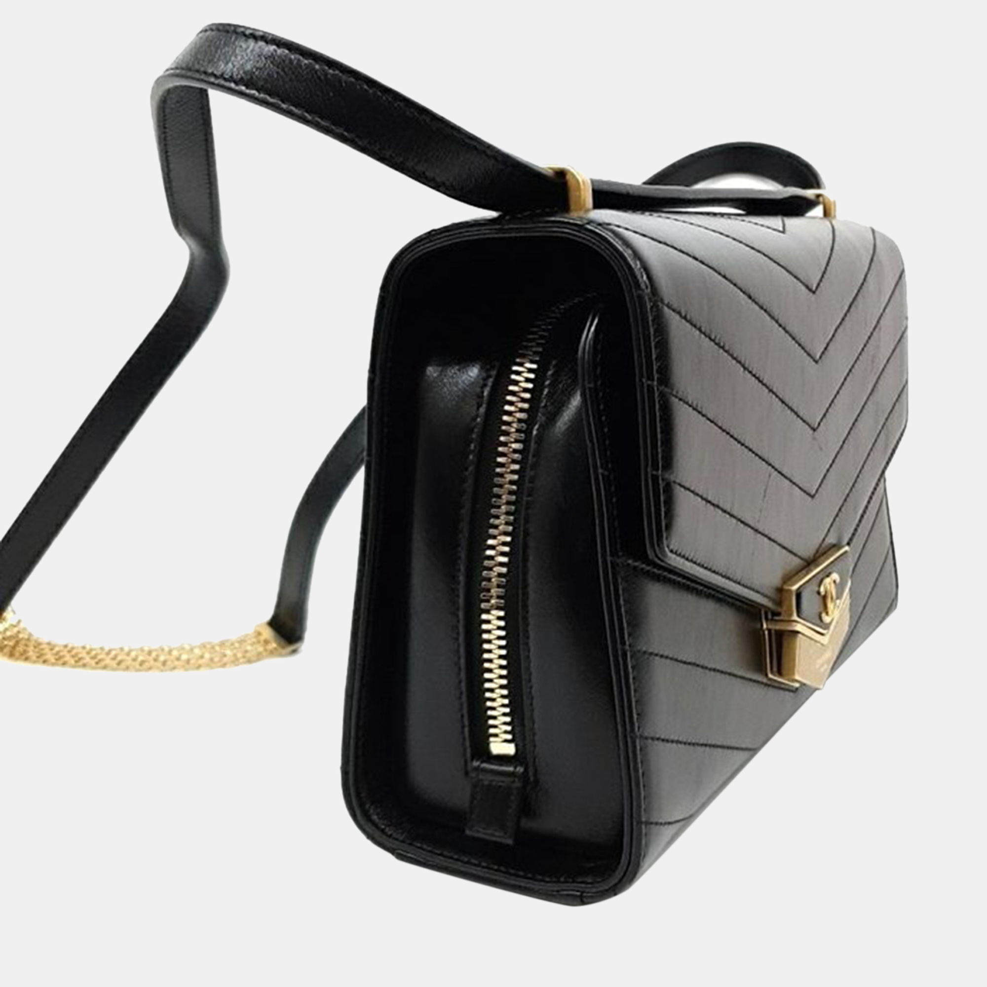 

Chanel Chevron Shoulder Bag, Black