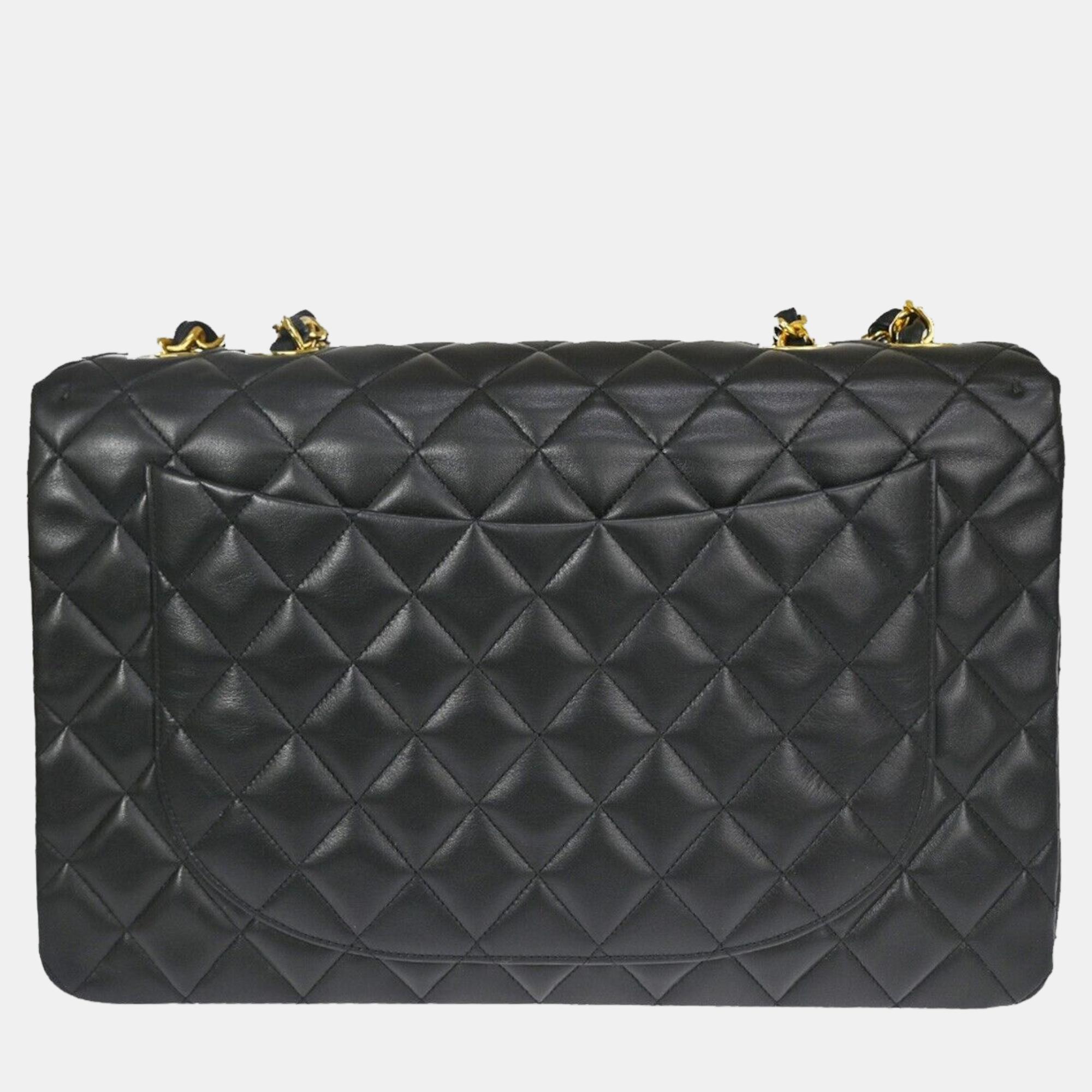 

Chanel Black Leather Vintage Flap bag