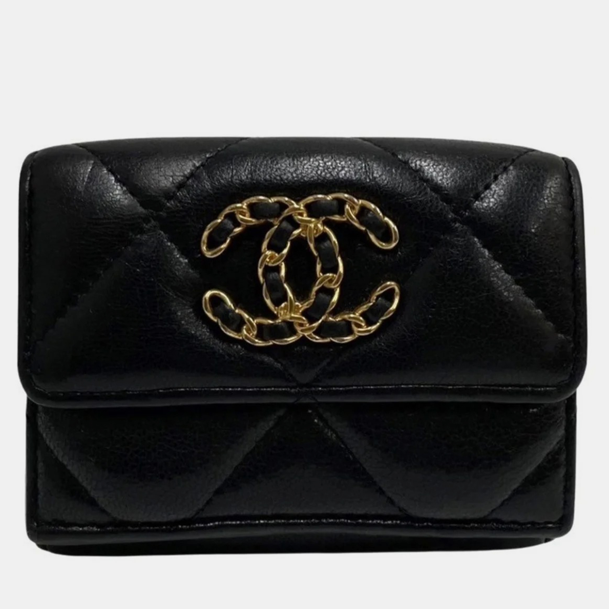 

Chanel Lambskin Black Quilted 19 Trifold Wallet