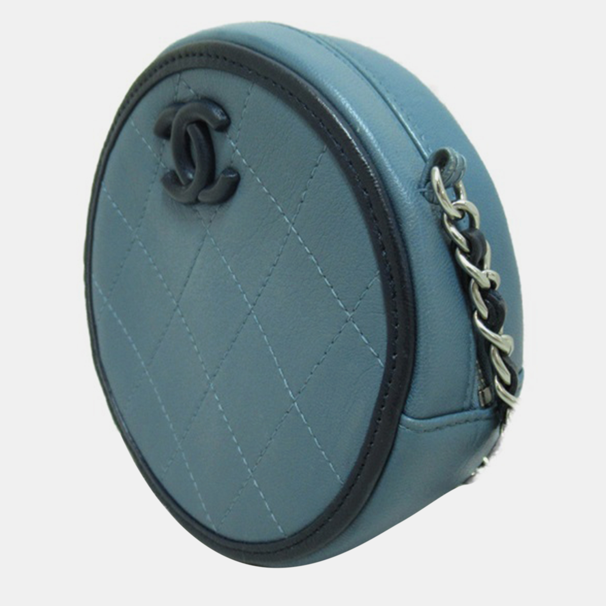 

Chanel Blue/black Leather Quilted Leather Round Chain Crossbody Bag