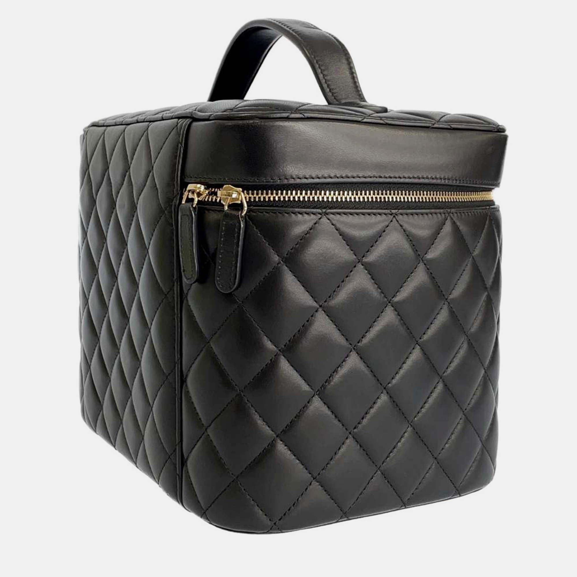 

CHANEL Black Lambskin Quilted CC Vanity Bag