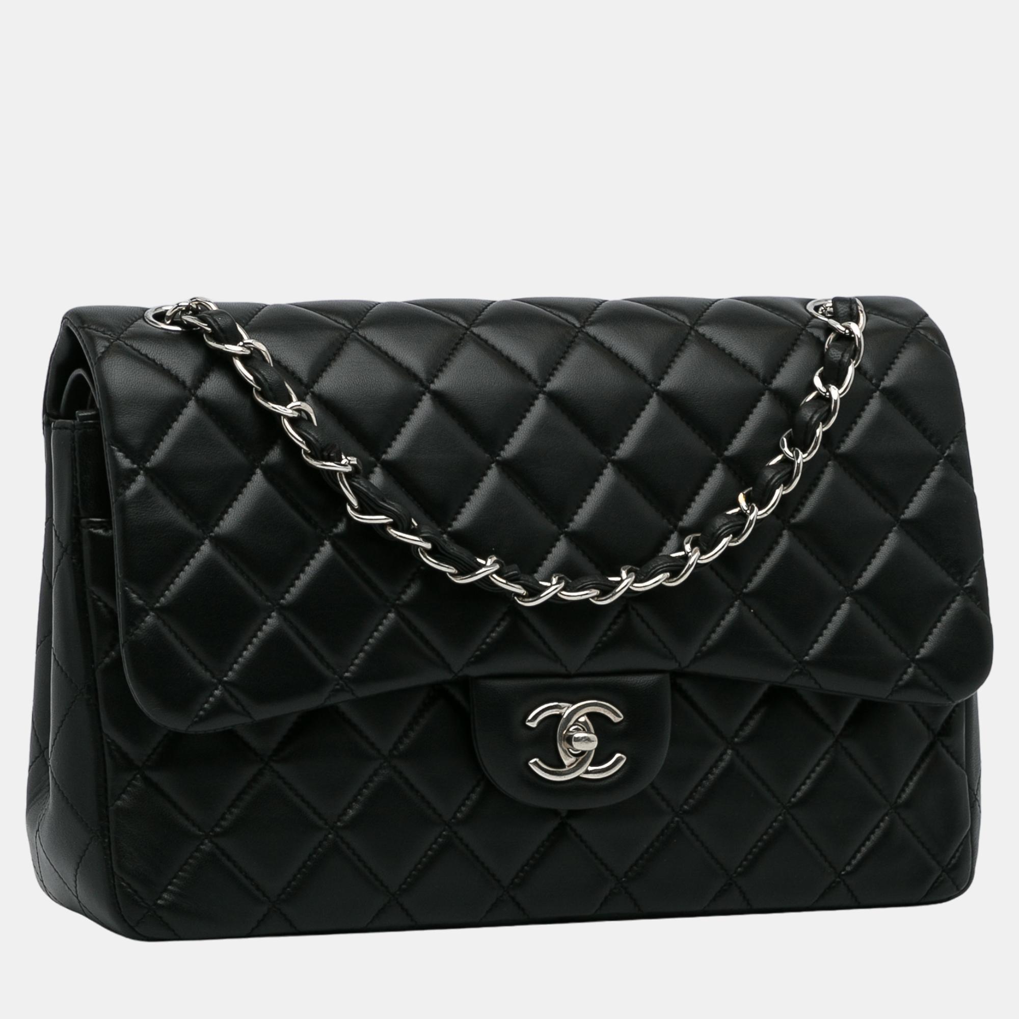 

Chanel Black Jumbo Classic Lambskin Double Flap