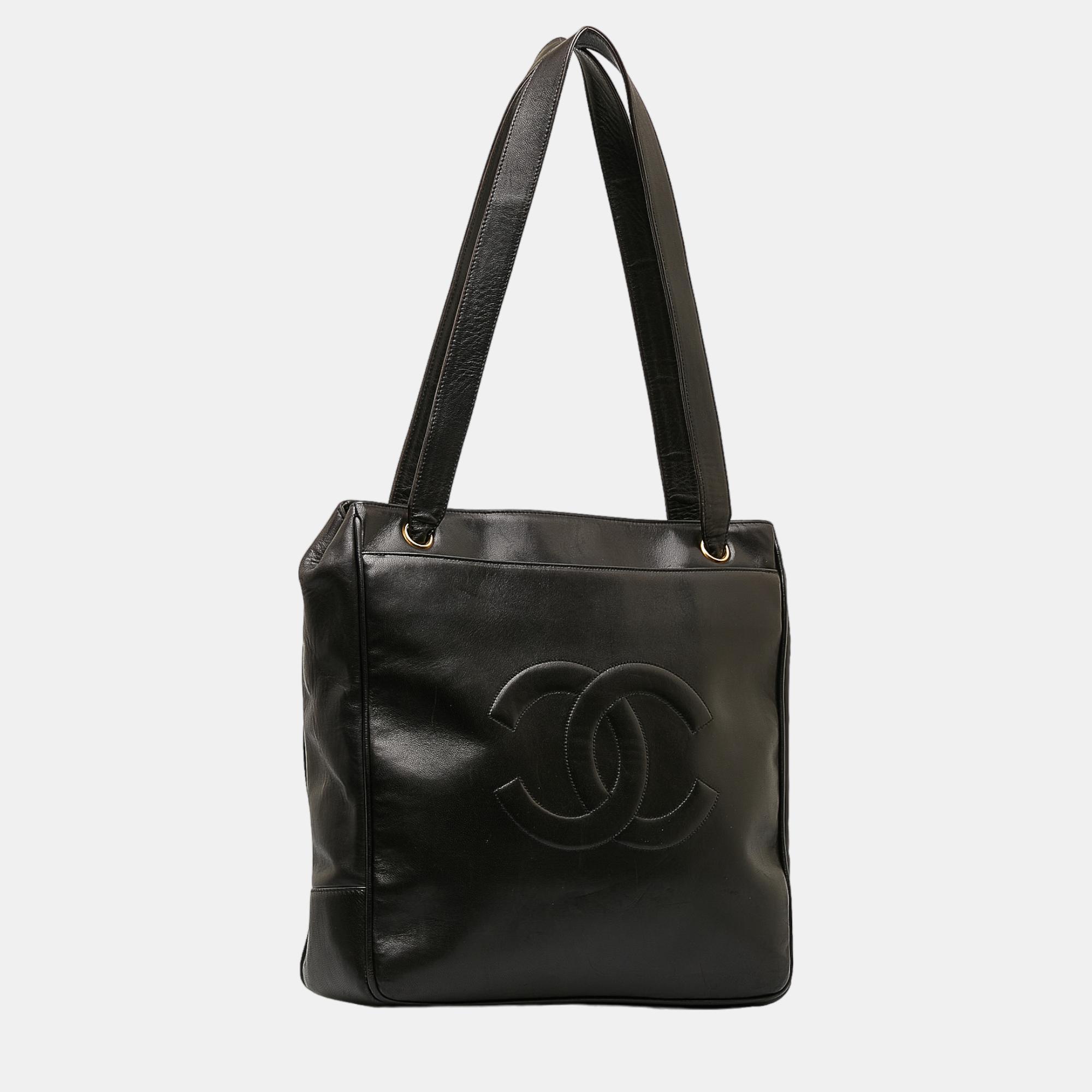 

Chanel Black CC Lambskin Tote Bag