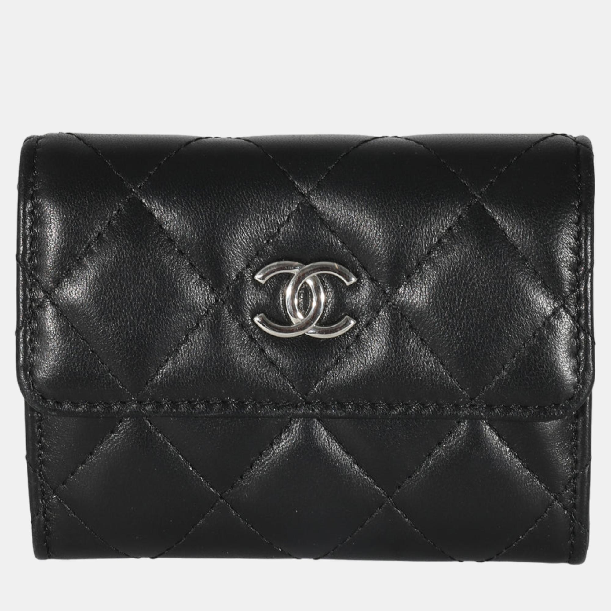 Pre-owned Chanel Black Quilted Lambskin Mini Clutch With Chain