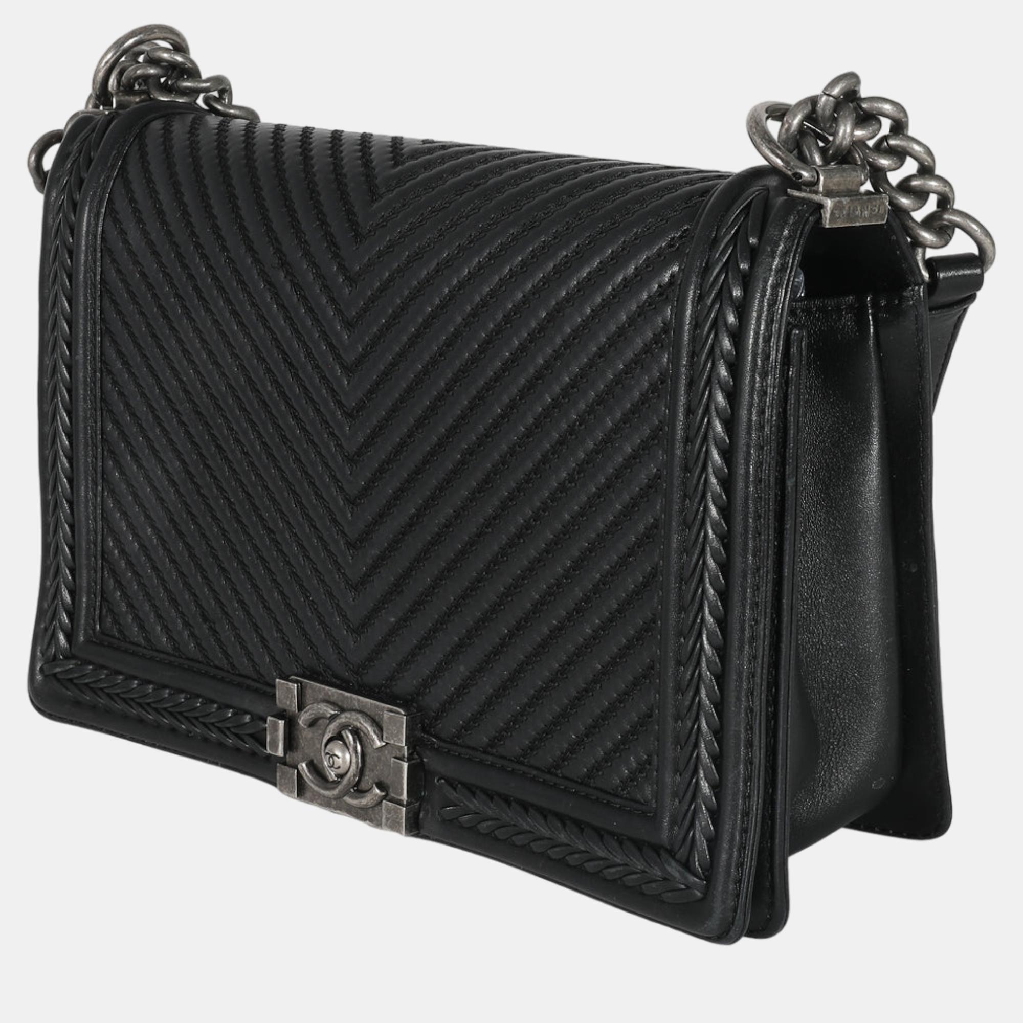 

Chanel Black Herringbone Lambskin Chevron New Medium Boy Bag