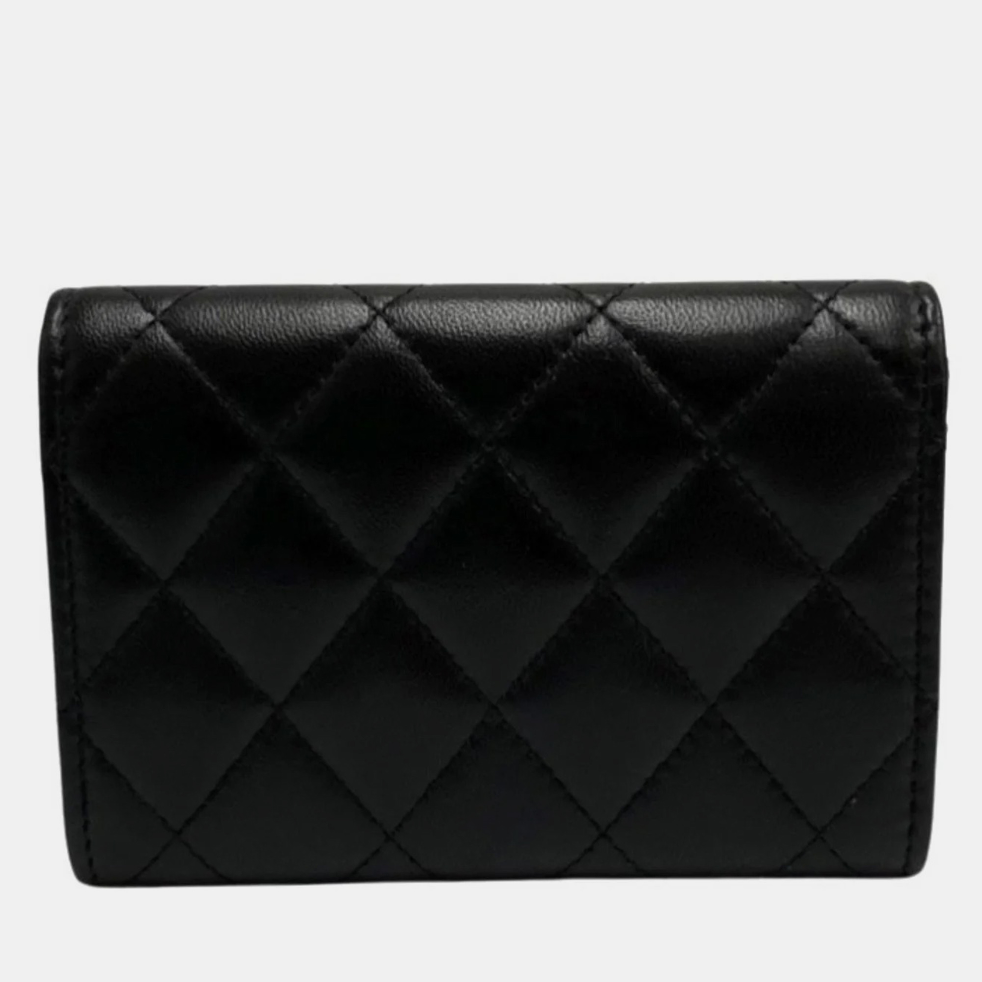 

CHANEL Black Quilted Pattern Continental Wallet