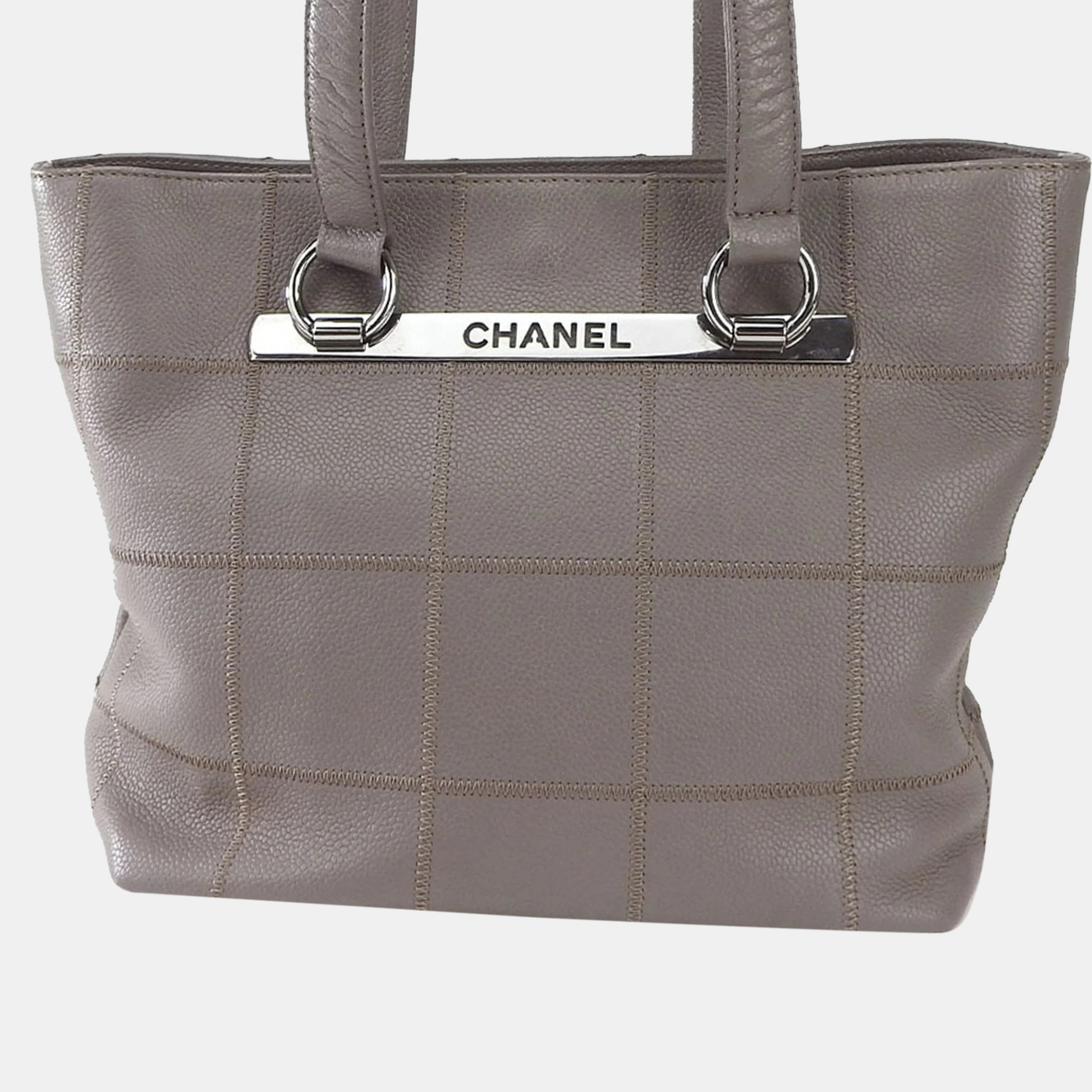 

Chanel grey caviar leather cube Tote