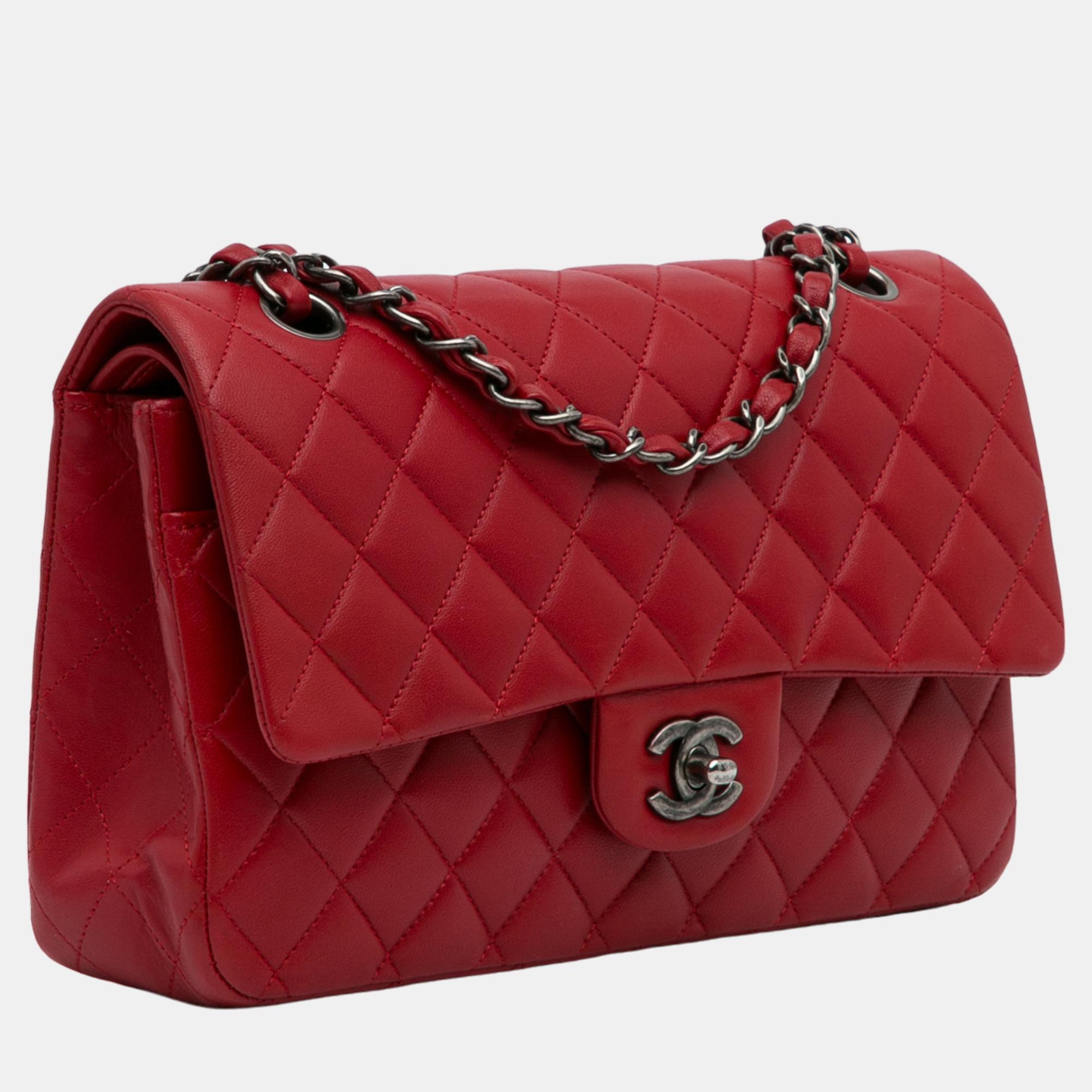 

Chanel Red Jumbo Classic Lambskin Double Flap