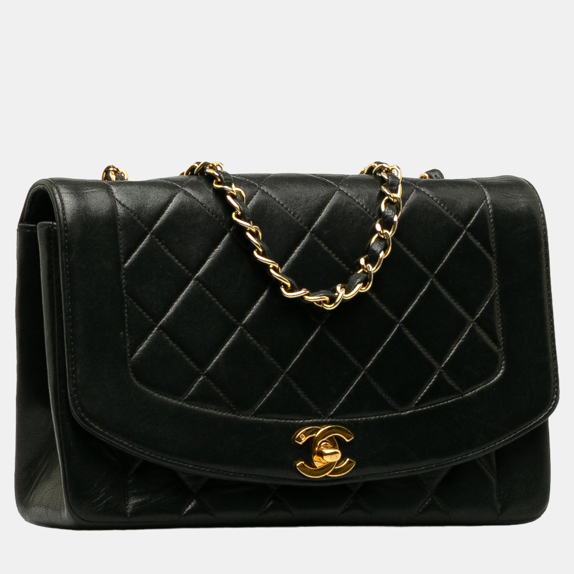 

Chanel Black Medium Lambskin Diana Flap