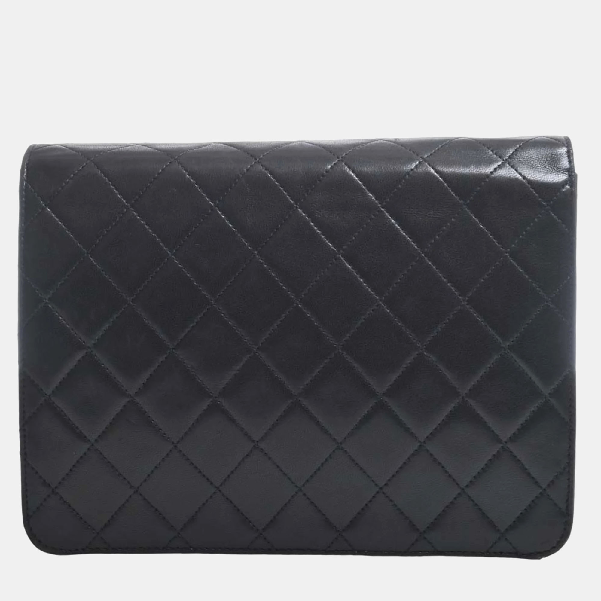 

CHANEL Lambskin Quilted Leather Small Vintage Clutch With Chain, Black