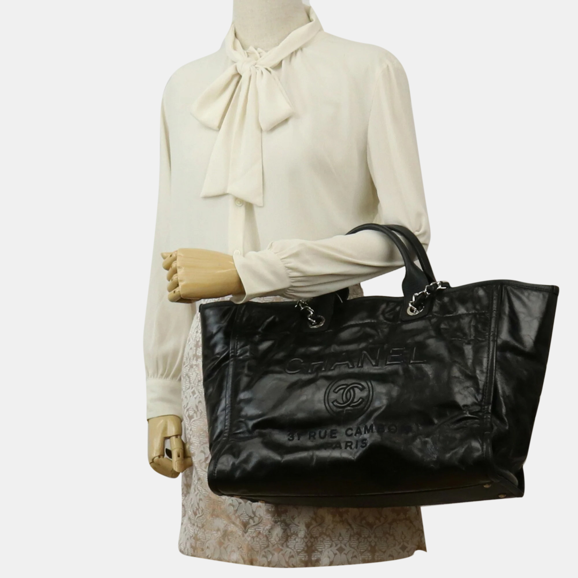 

Chanel Black Caviar Leather Large Deauville Satchels