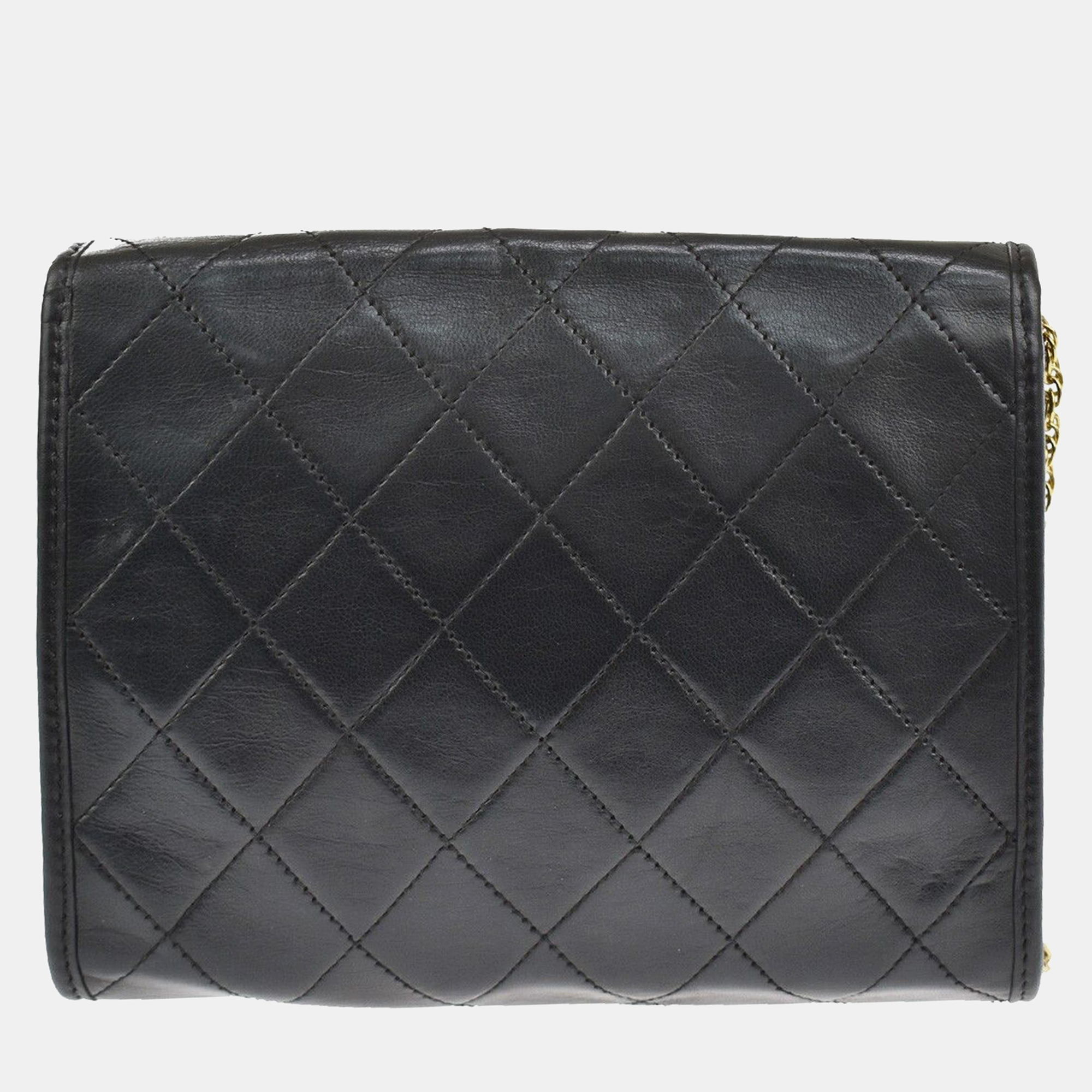 

Chanel Black Leather Vintage shoulder bag