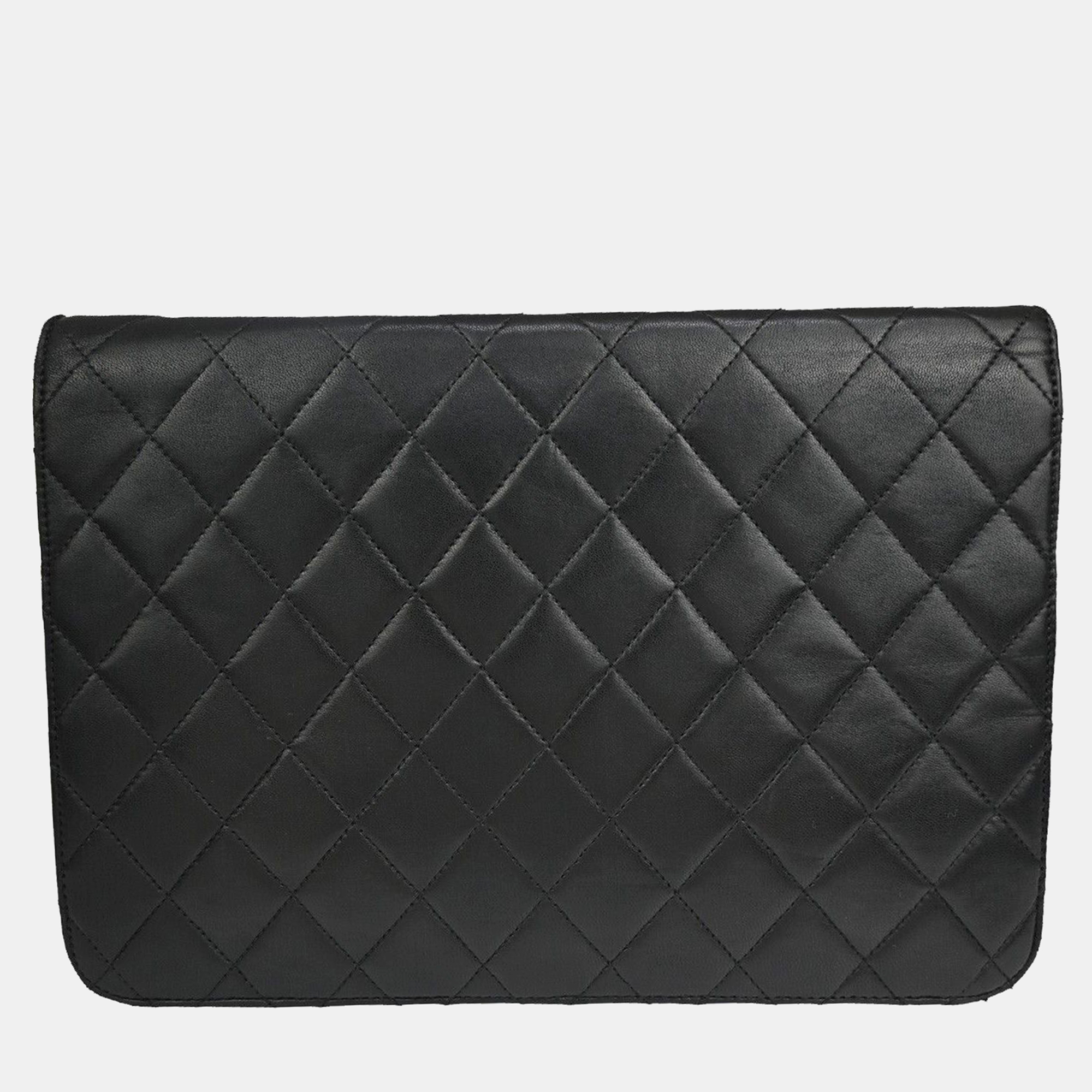 

Chanel Black Leather Vintage Flap bag