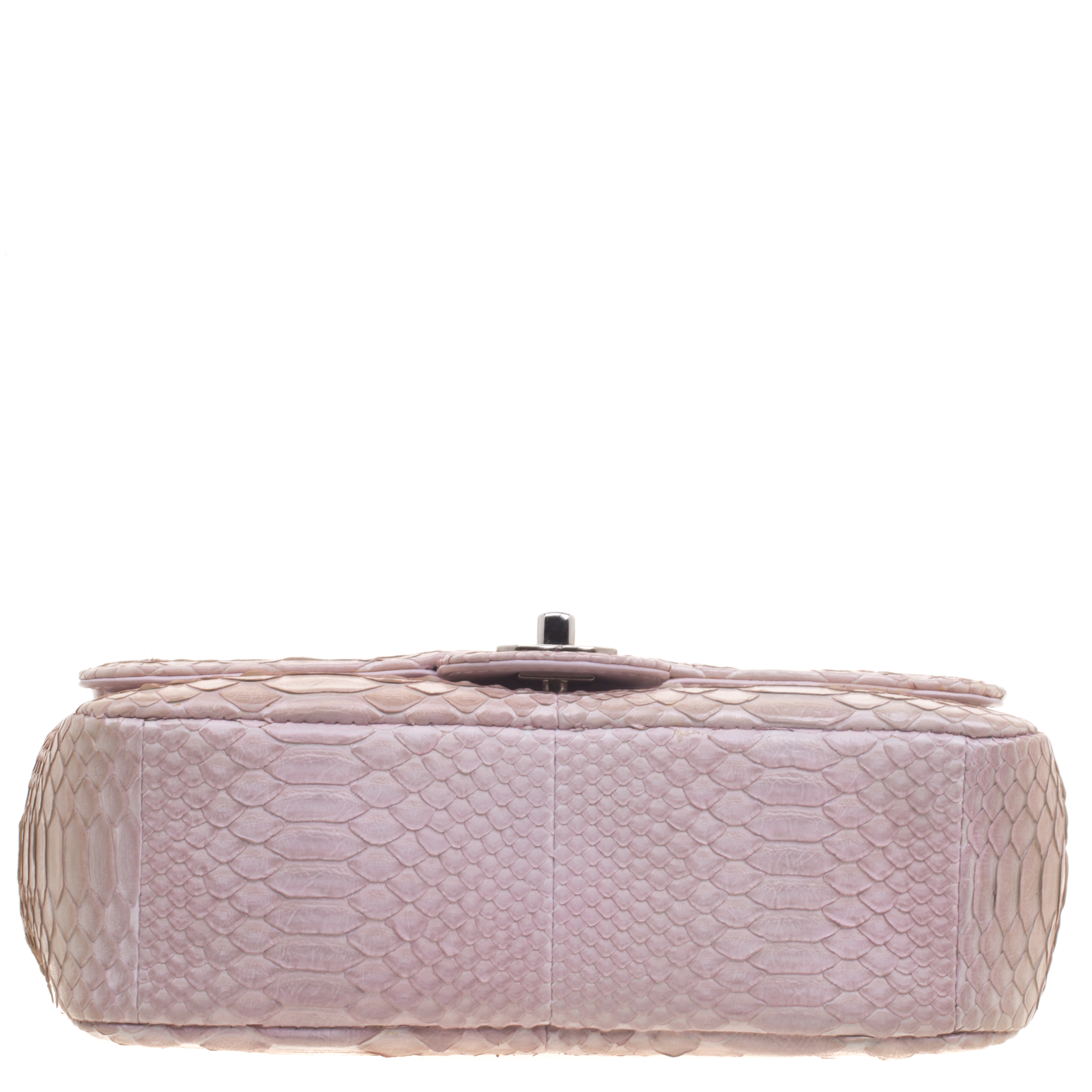 chanel lilac classic flap