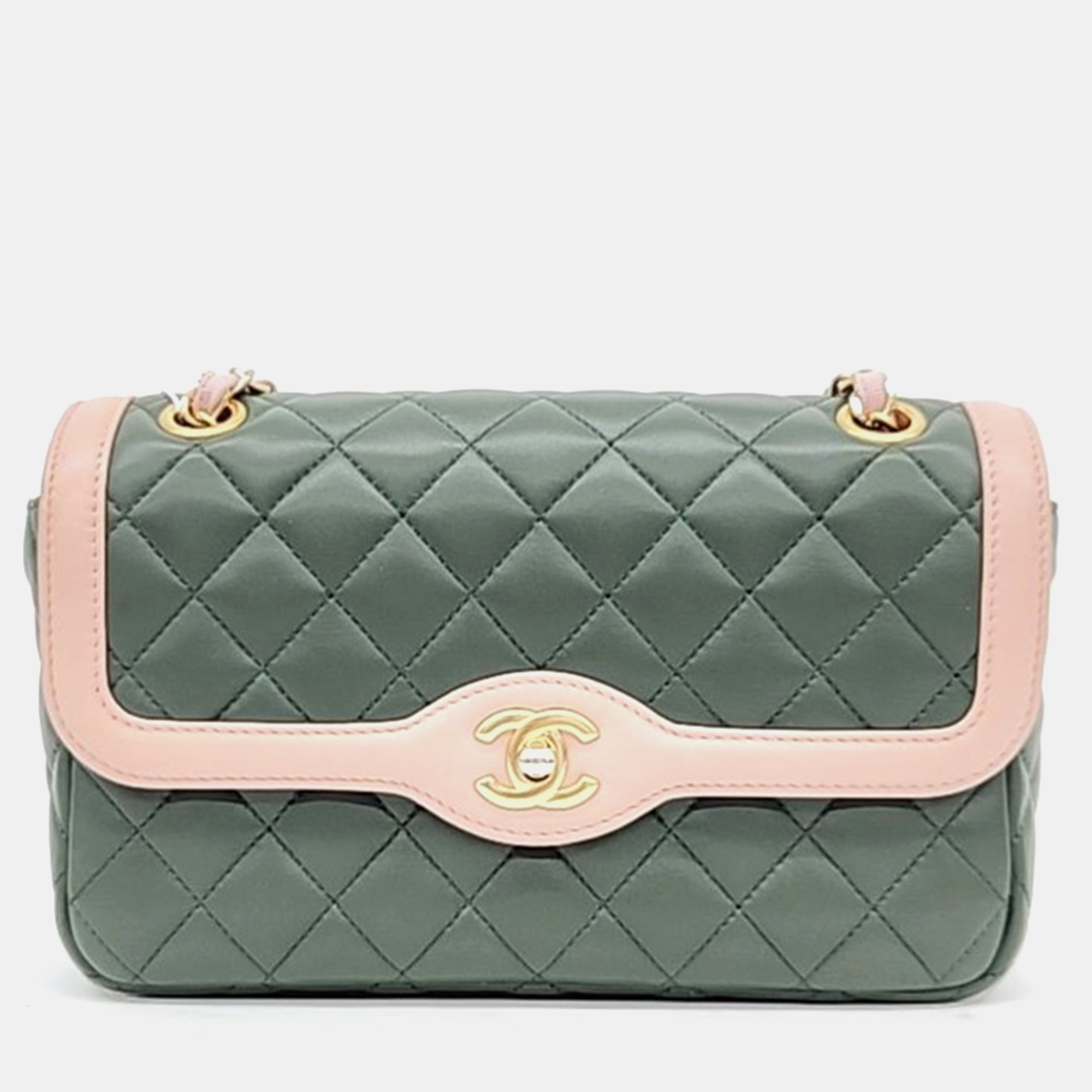 Pre-owned Chanel Chain Shoulder Bag In Green