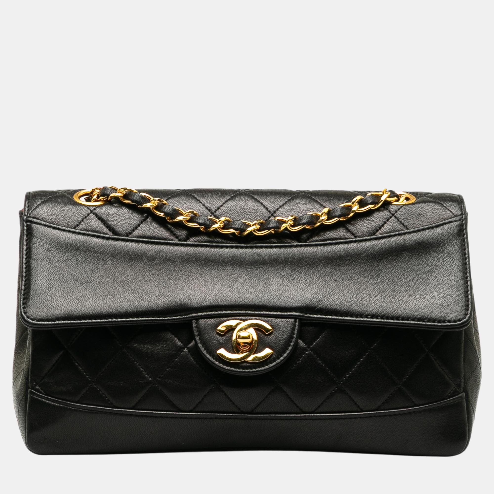 

Chanel Black CC Matelasse Lambskin Flap Crossbody Bag