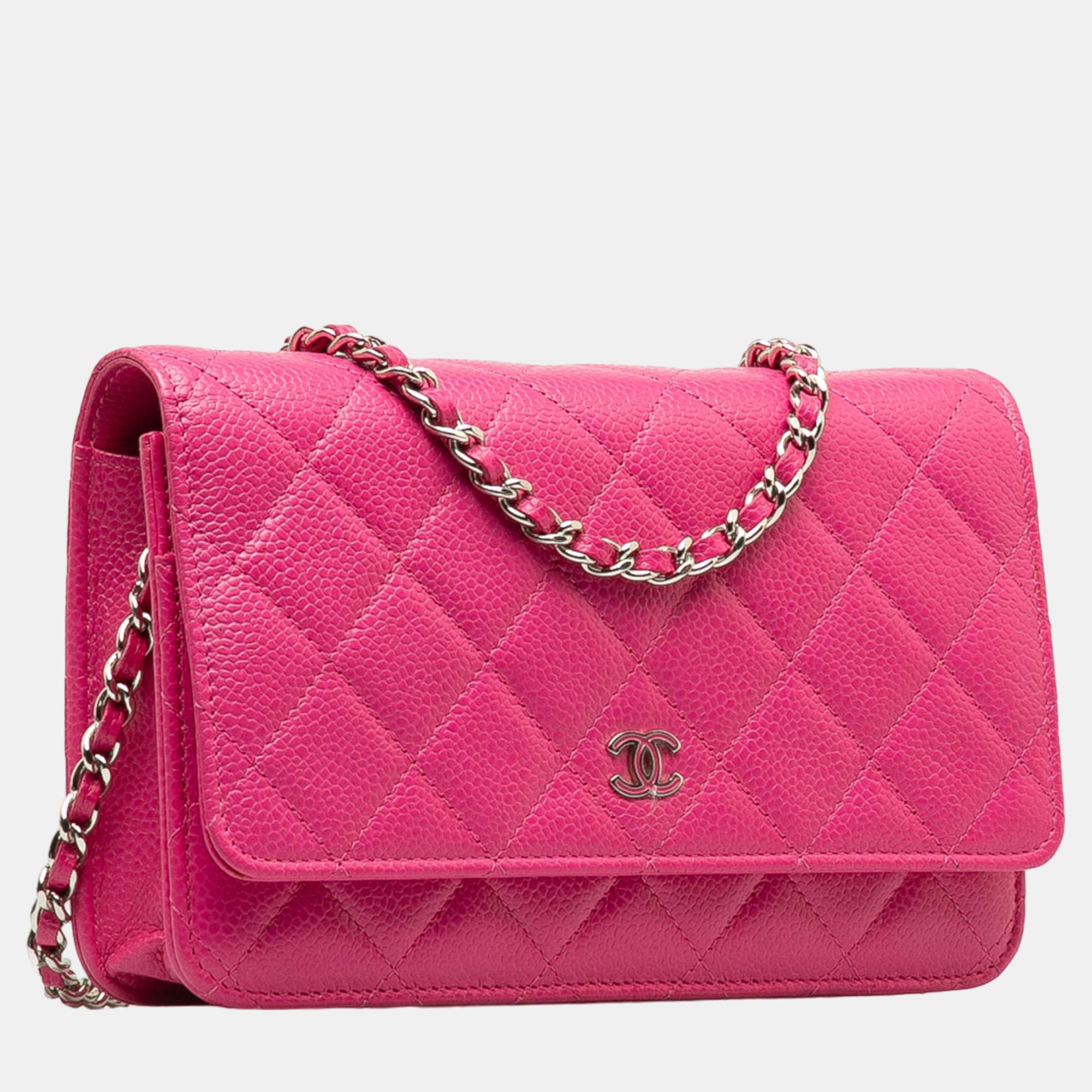 

Chanel Pink Classic Caviar Wallet On Chain