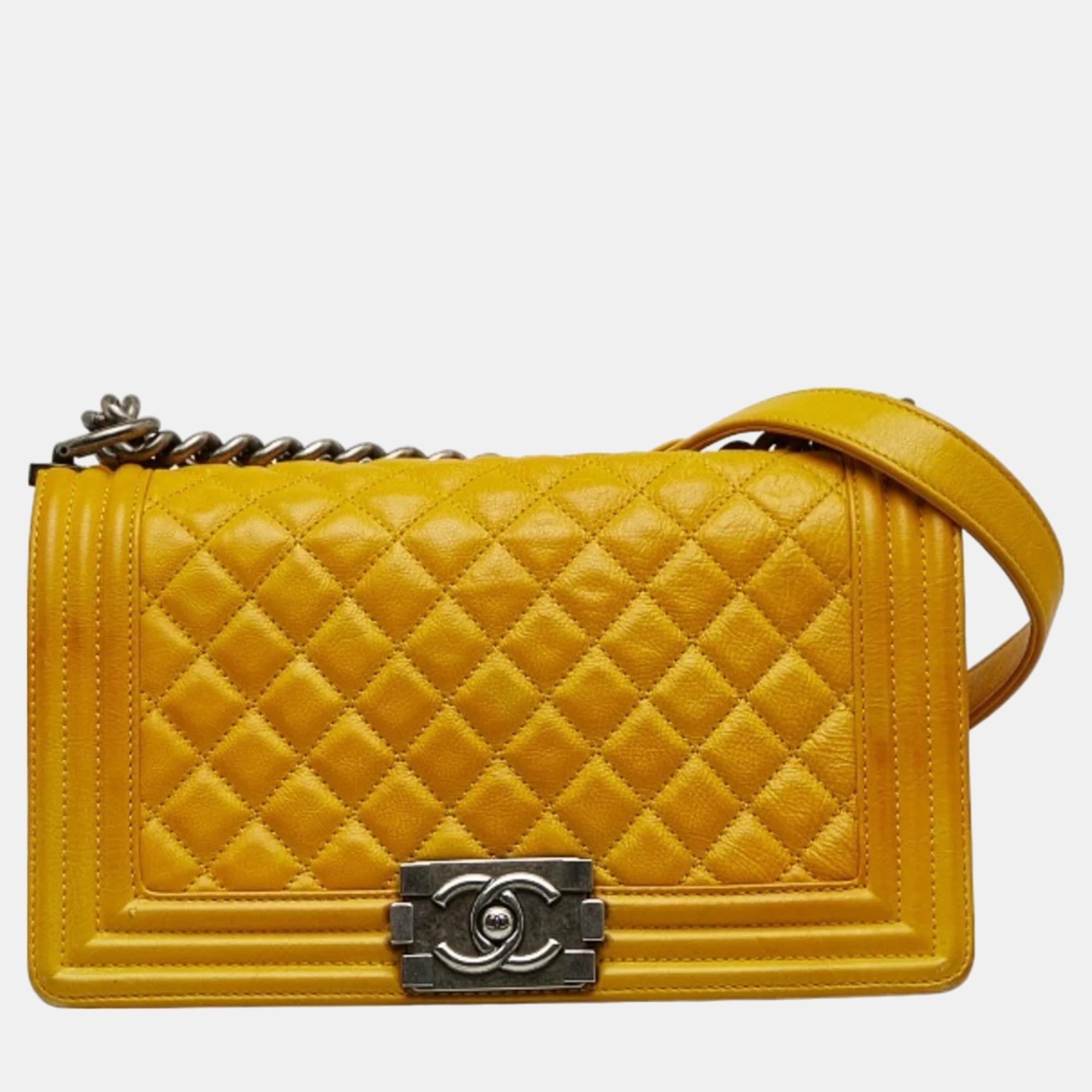 Pre-owned Chanel Yellow Caviar Leather Medium Boy Shoulder Bag
