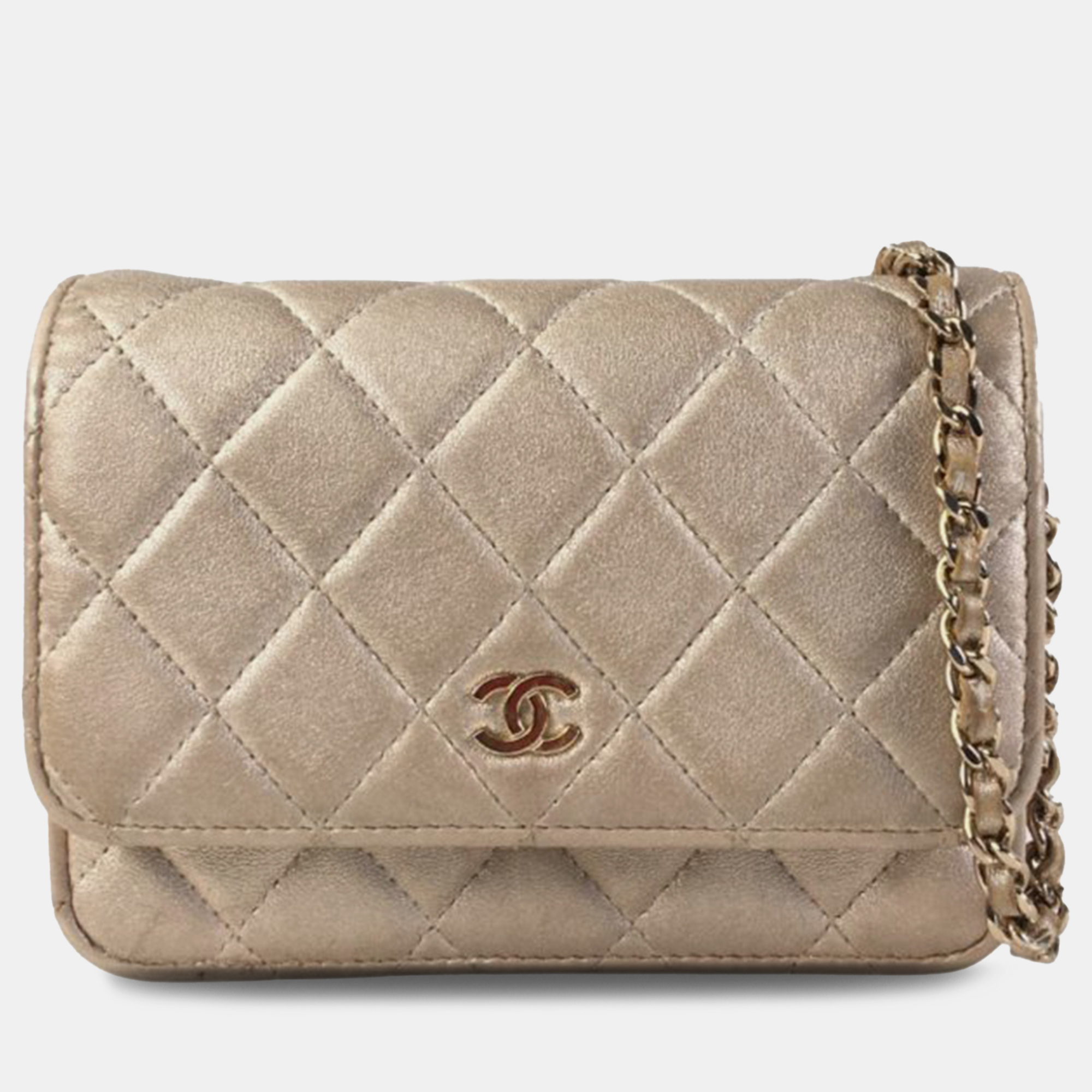 Pre-owned Chanel Mini Lambskin Cc Wallet On Chain In Gold