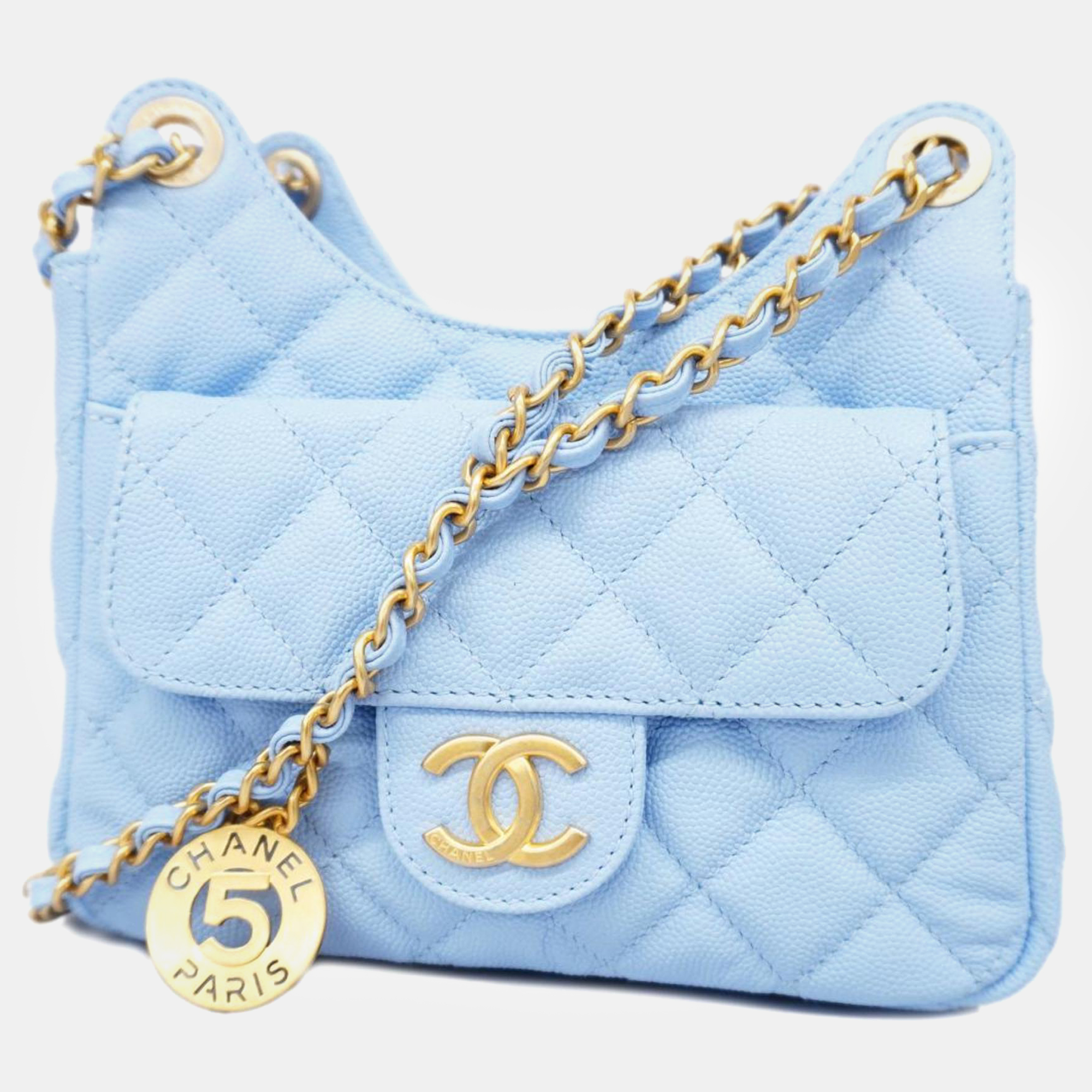 Carry this lovely Chanel bag as a stylish accompaniment to your ensemble. Made from high quality materials it has a luxe look and durable quality.