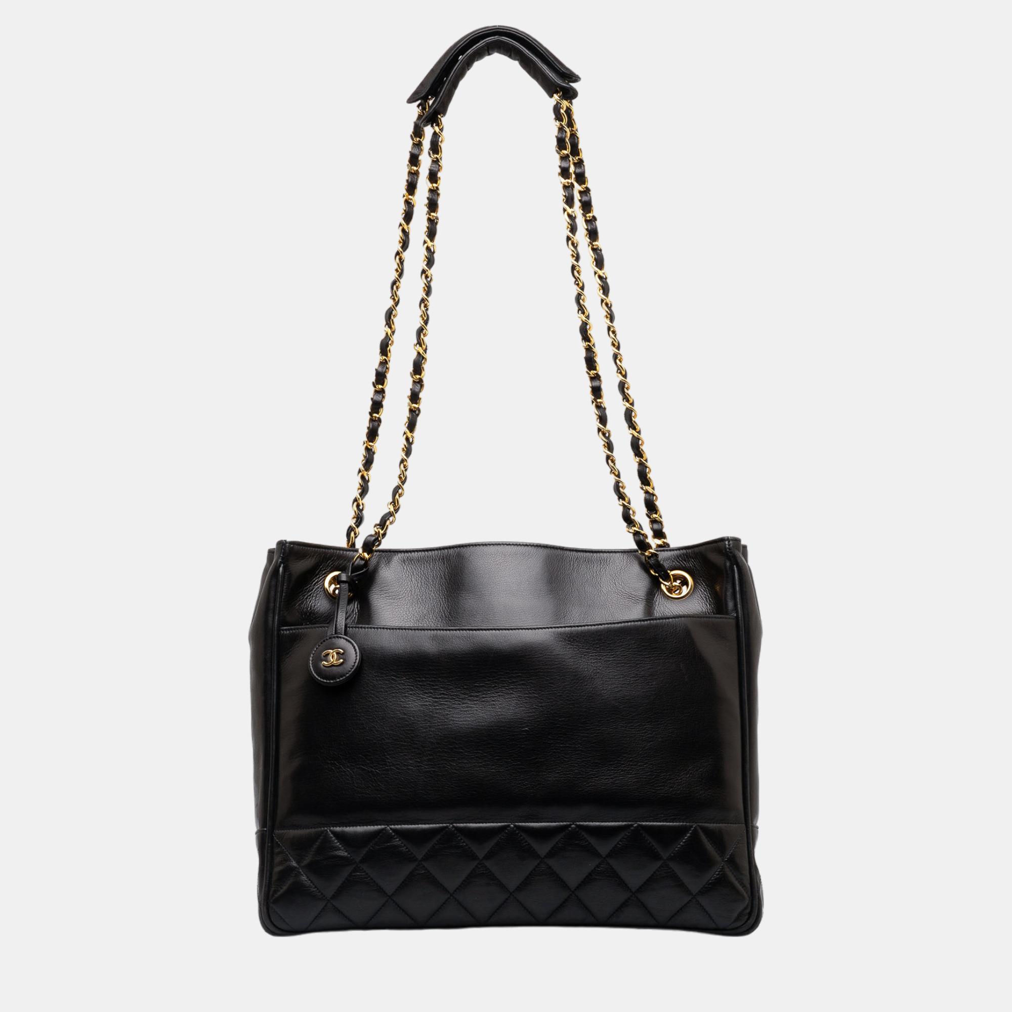 

Chanel Black Quilted Lambskin Tote Bag