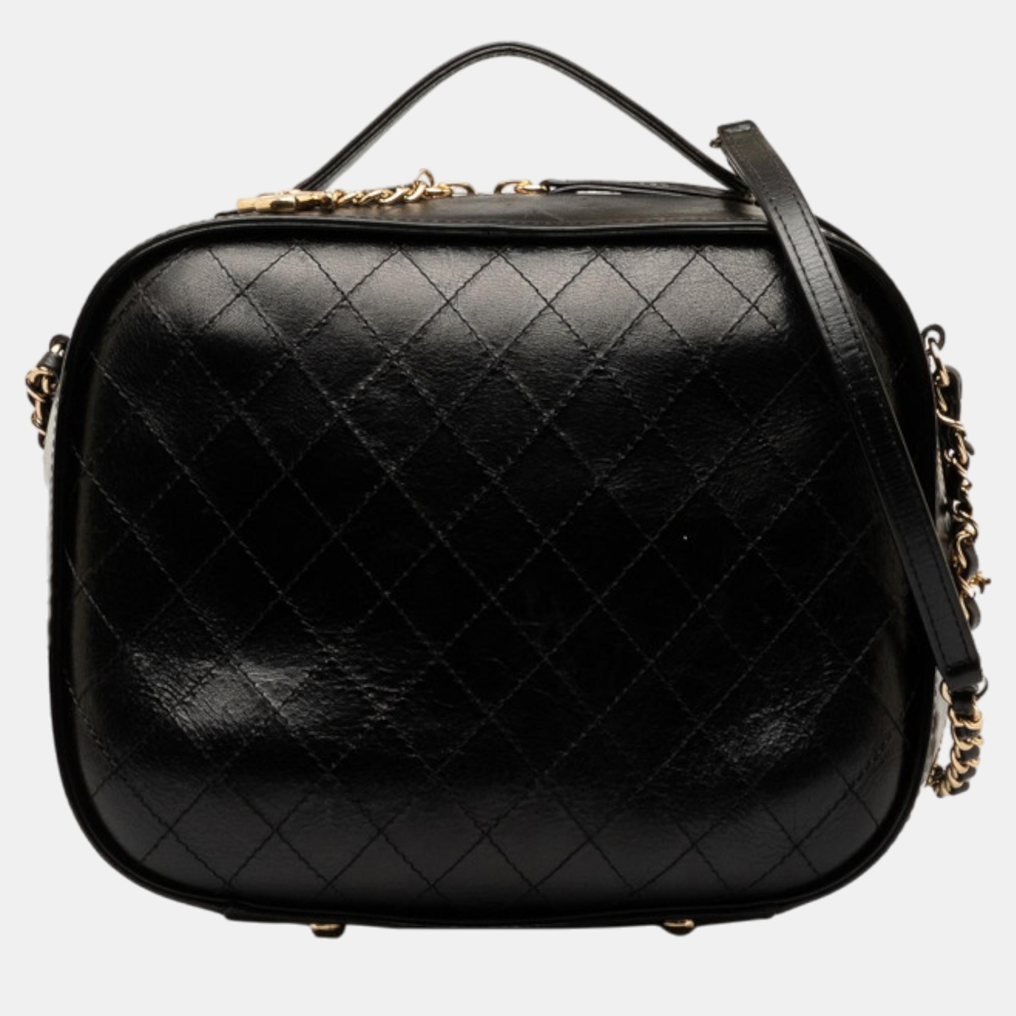 

Chanel Black Leather Crumpled Calfskin Vanity Case