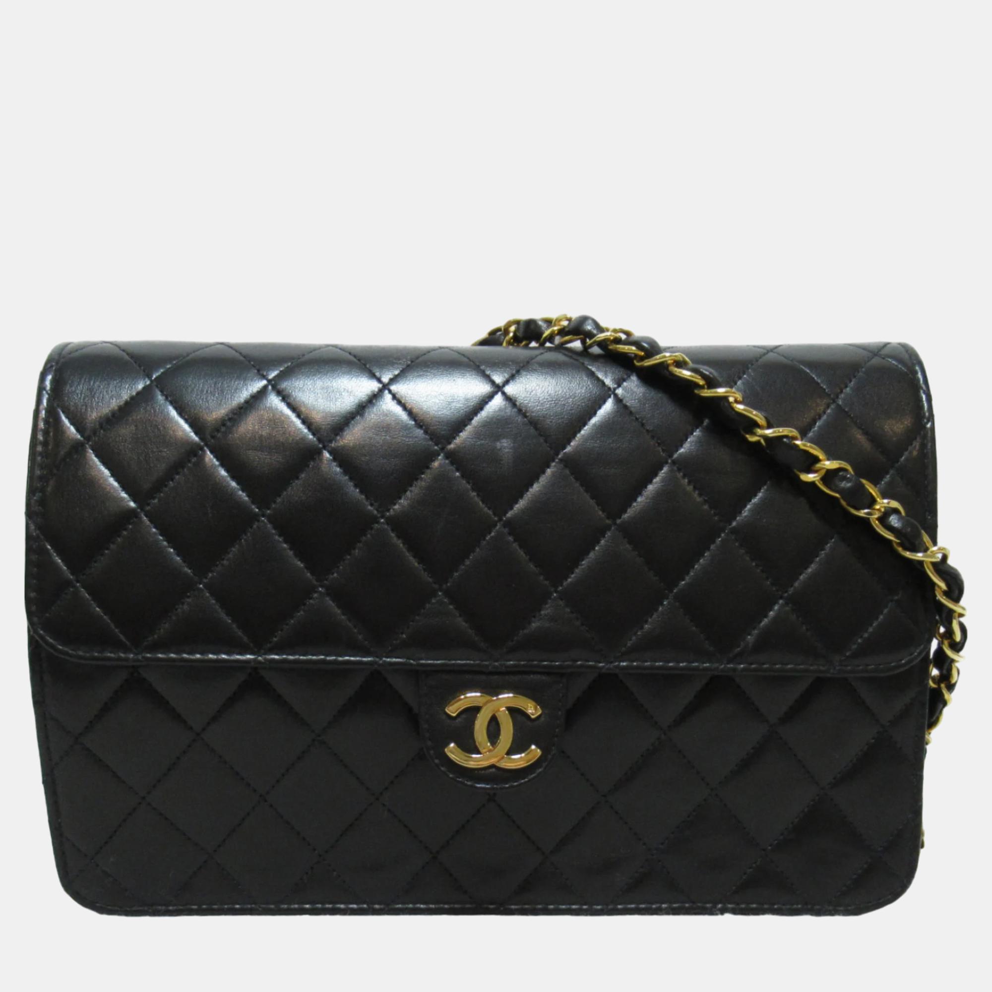 Pre-owned Chanel Black Leather Medium Flap Bag In Blue
