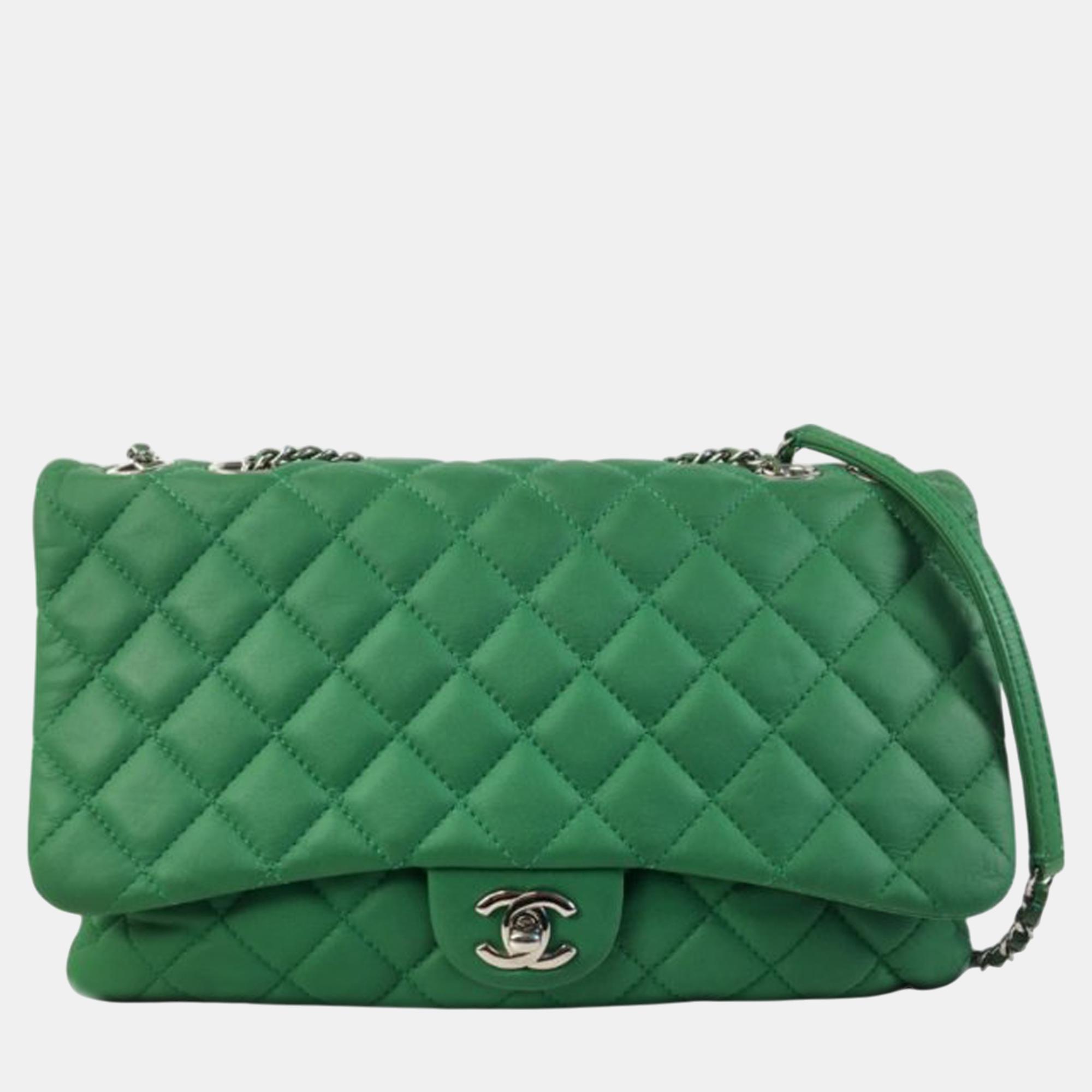 Pre-owned Chanel Green Jumbo Classic Lambskin 3 Compartment Flap