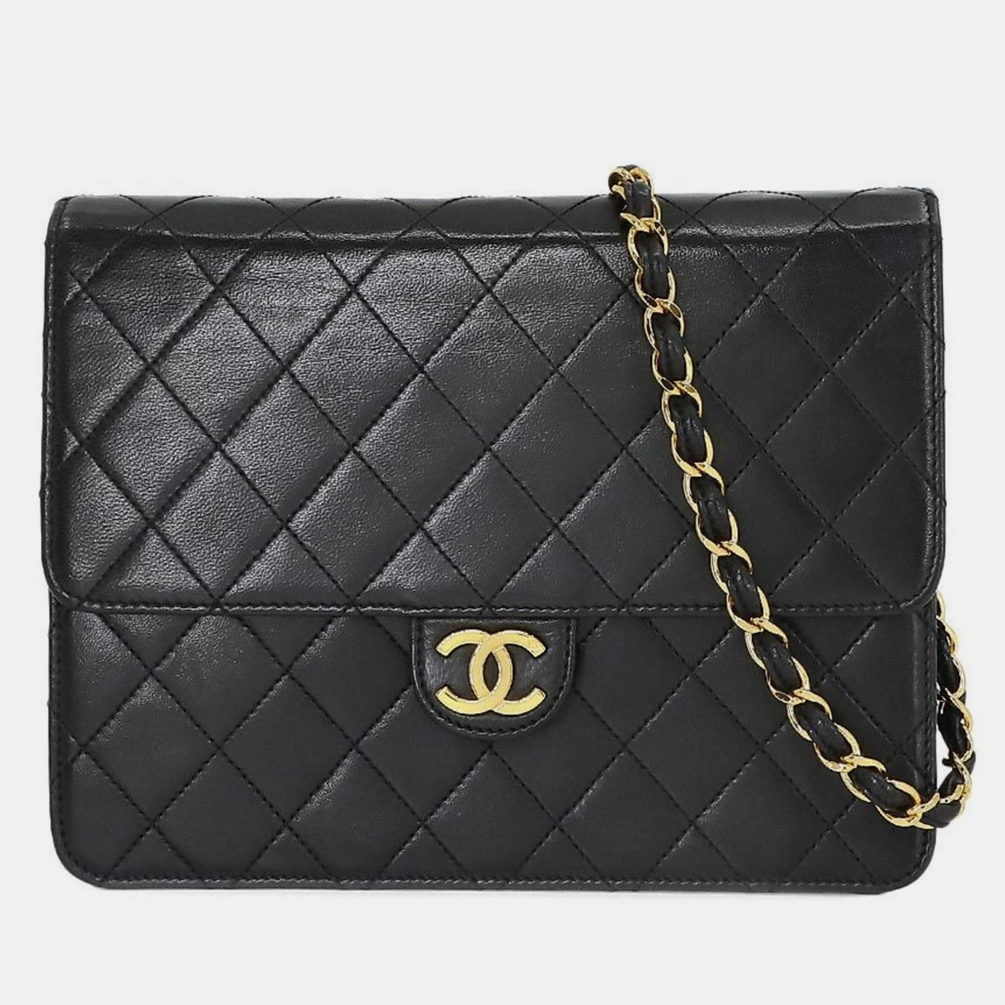 Pre Owned Chanel Quilted Leather Medium Vintage Clutch with Chain