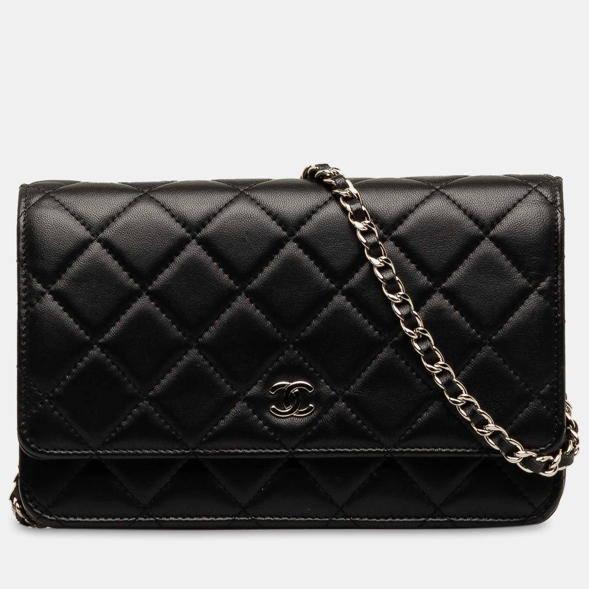 Pre-owned Chanel Cc Classic Lambskin Wallet On Chain In Black