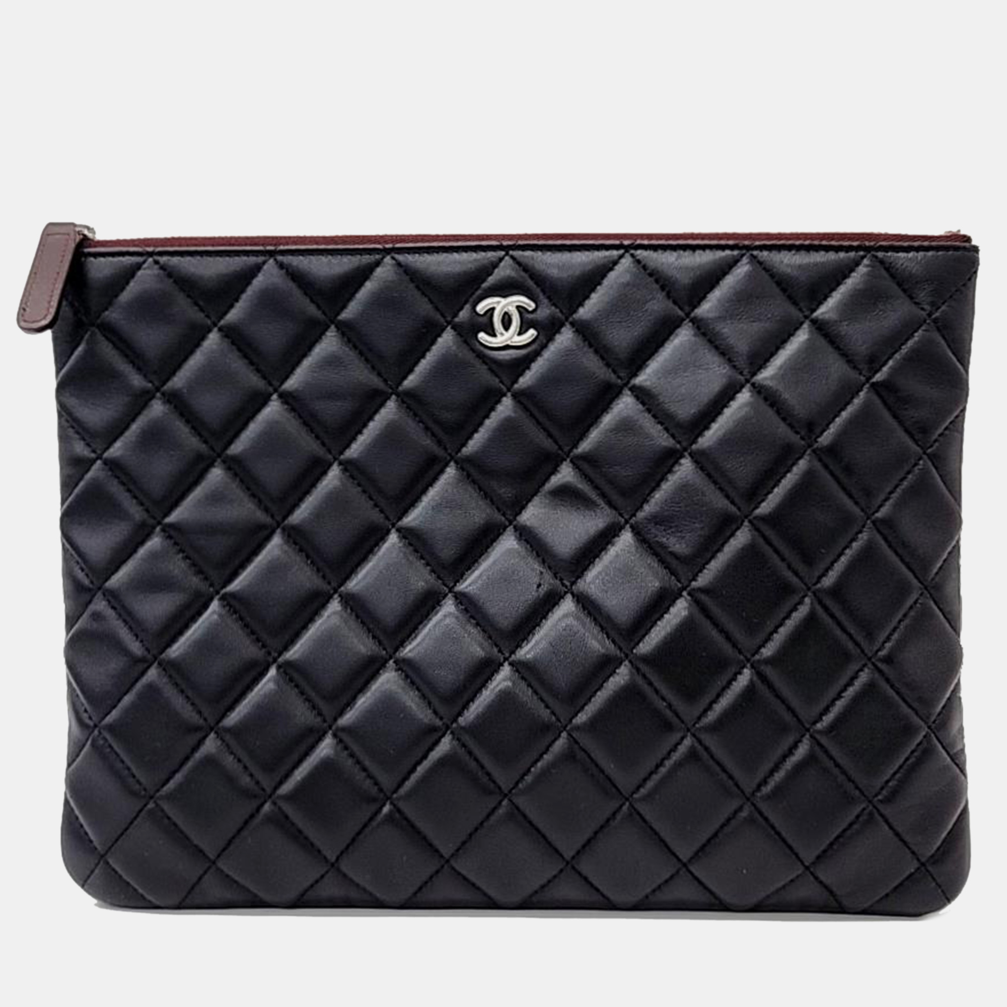 

Chanel Lamskin New medium Clutch, Black