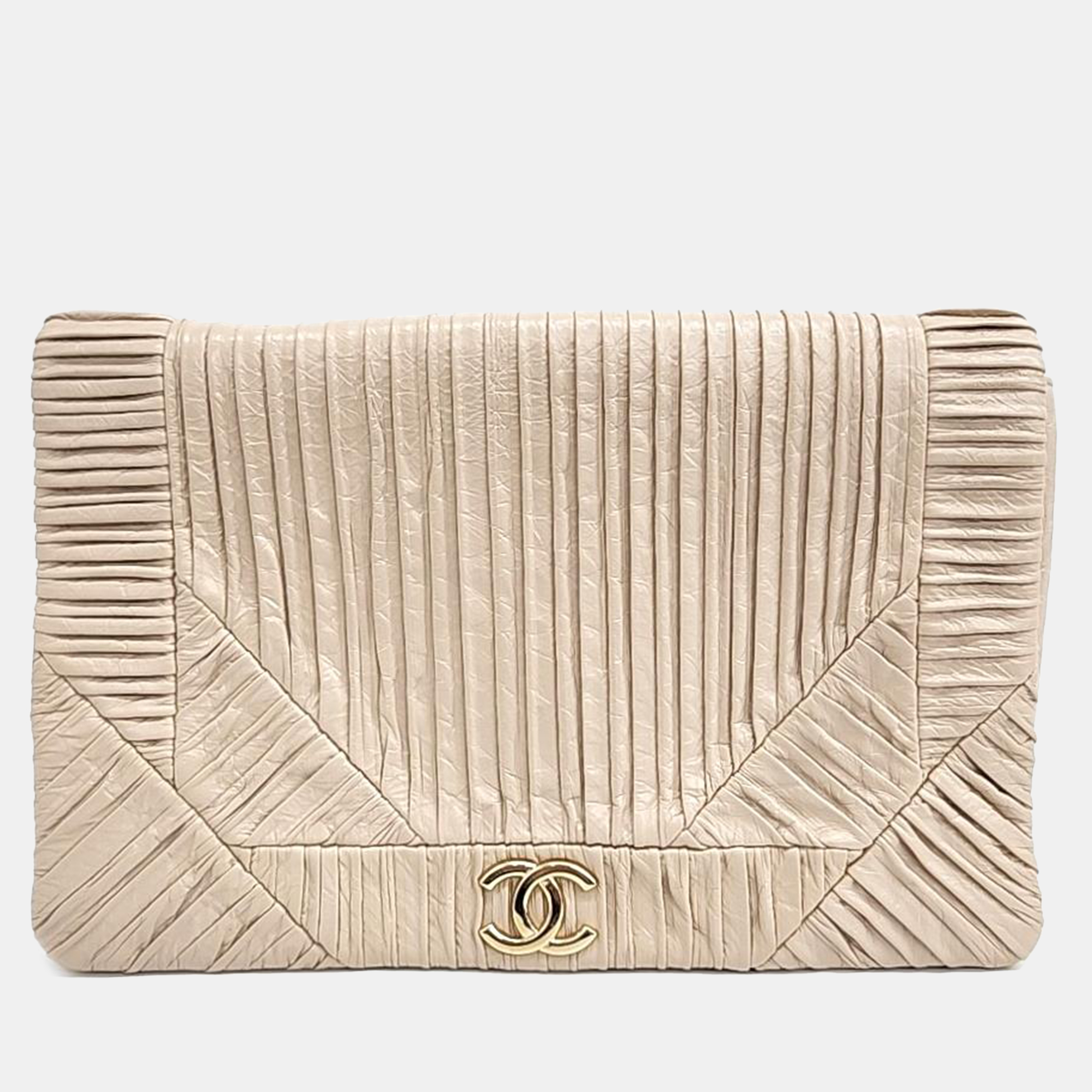 Pre-owned Chanel Clutch Bag In Beige