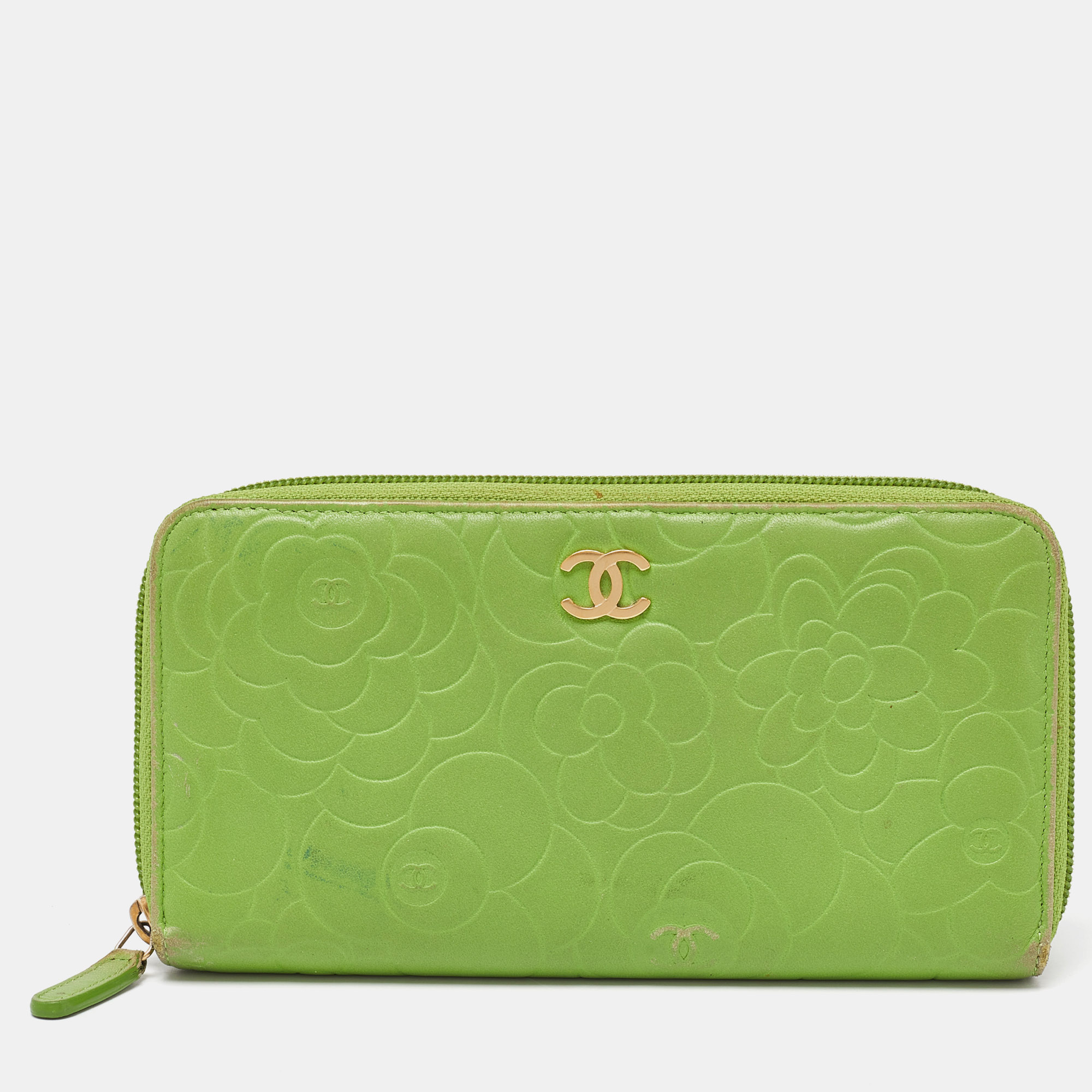 

Chanel Green Leather Camellia Zip Around Wallet