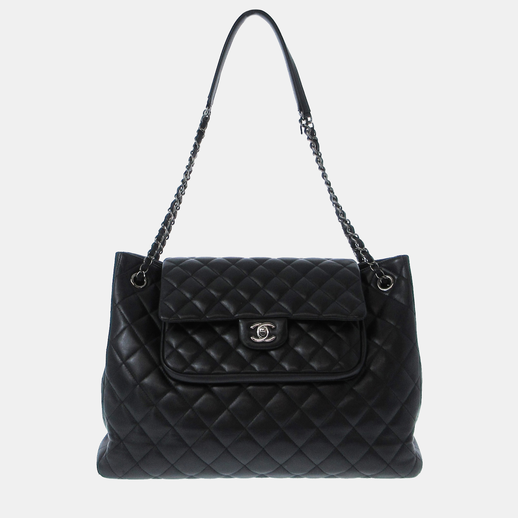 Elevate your style with this Chanel tote. Merging form and function this exquisite accessory epitomizes sophistication ensuring you stand out with elegance and practicality by your side